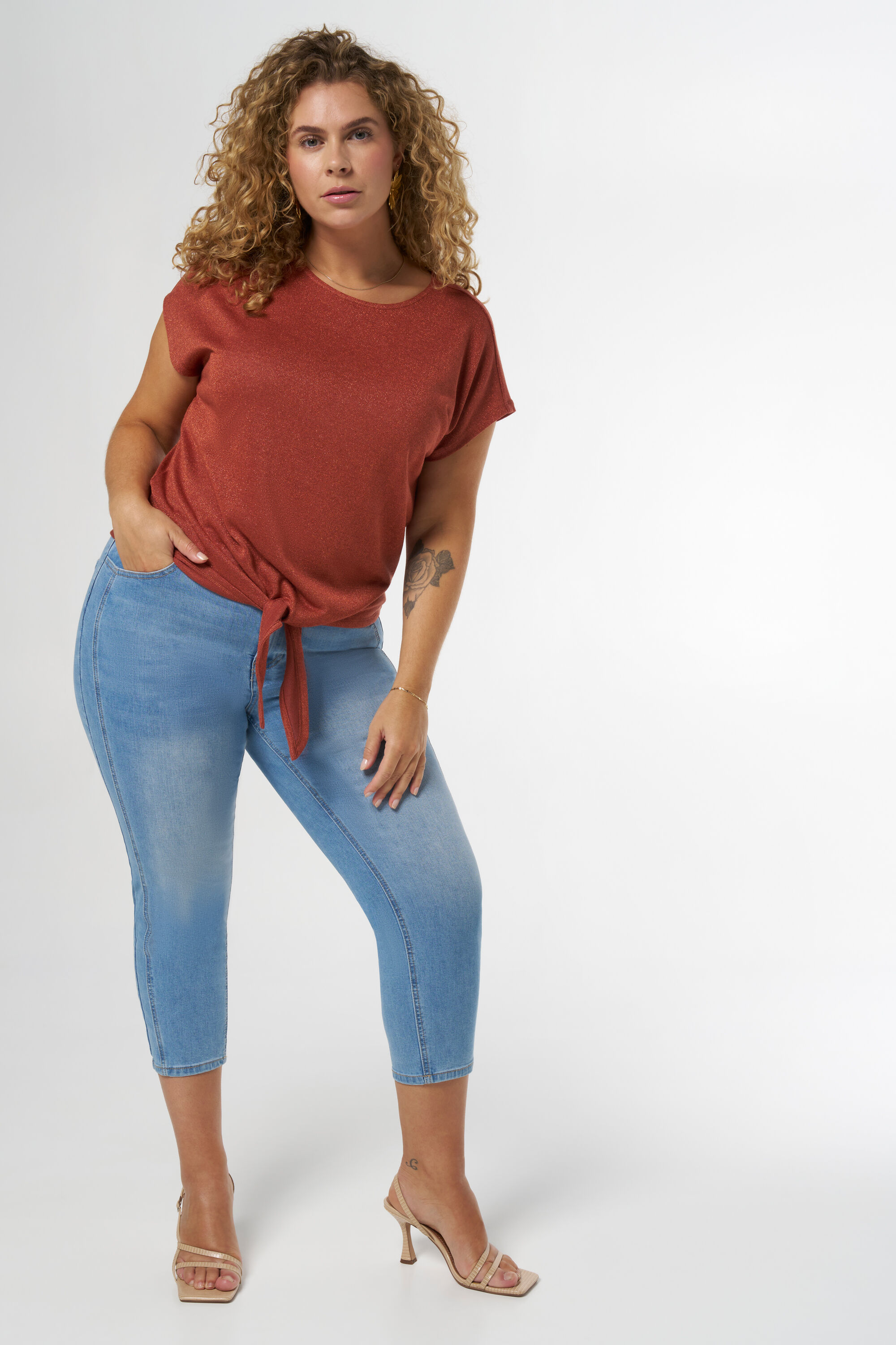 Haut avec n&oelig;ud image number 5