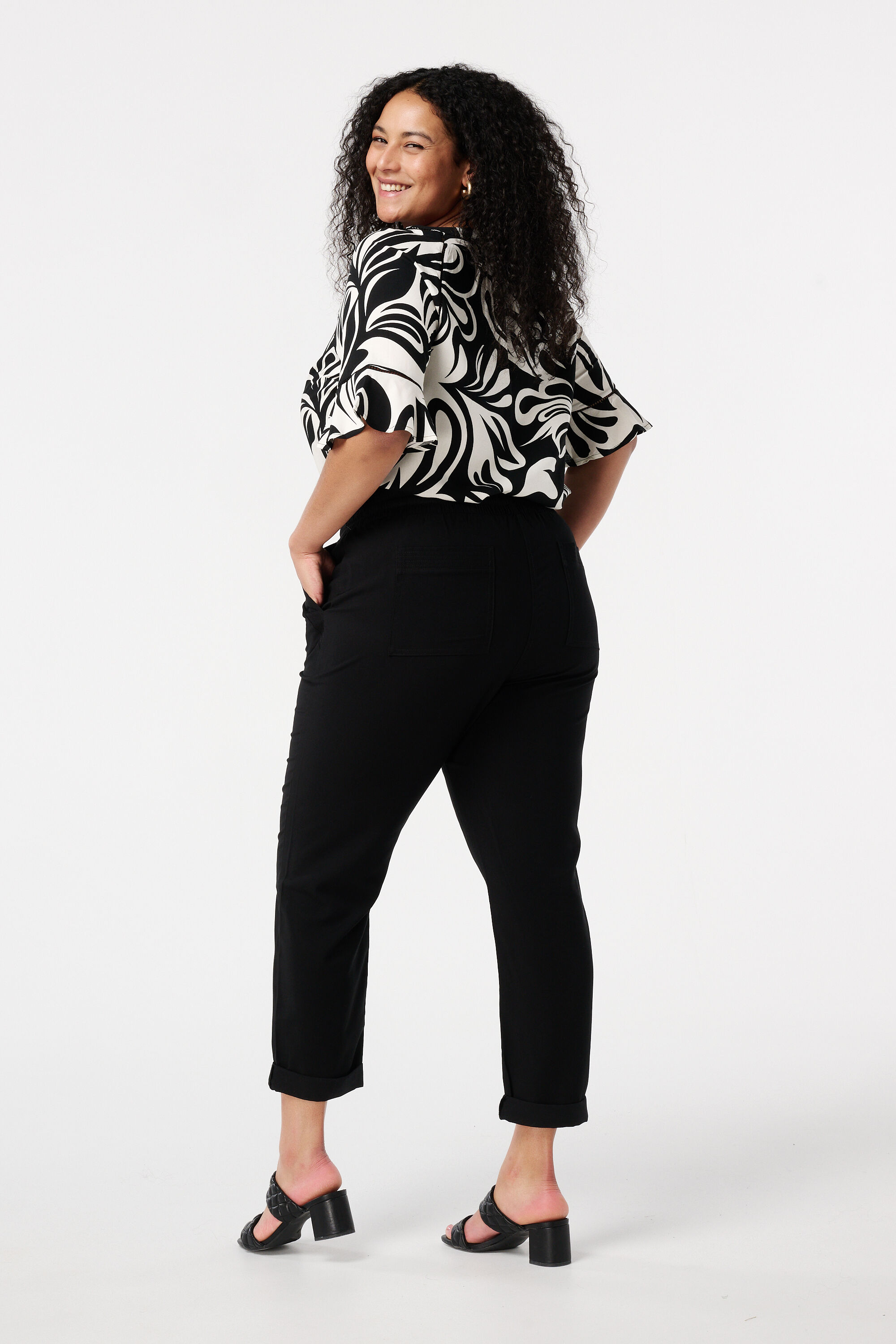 Pantalon avec taille &eacute;lastique image number 3