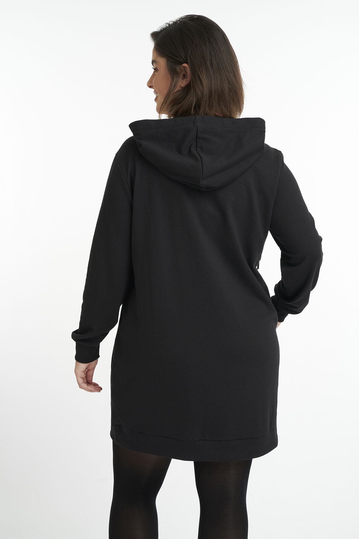 Robe pull image number 3