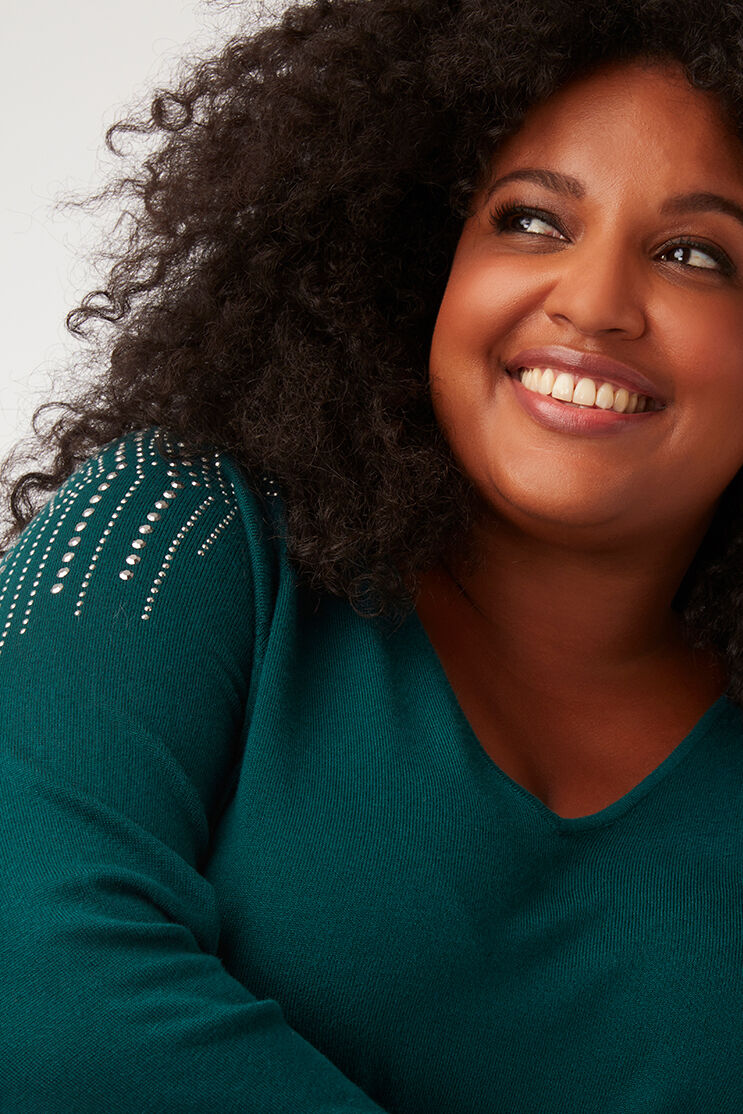 Pull avec strass image number 4