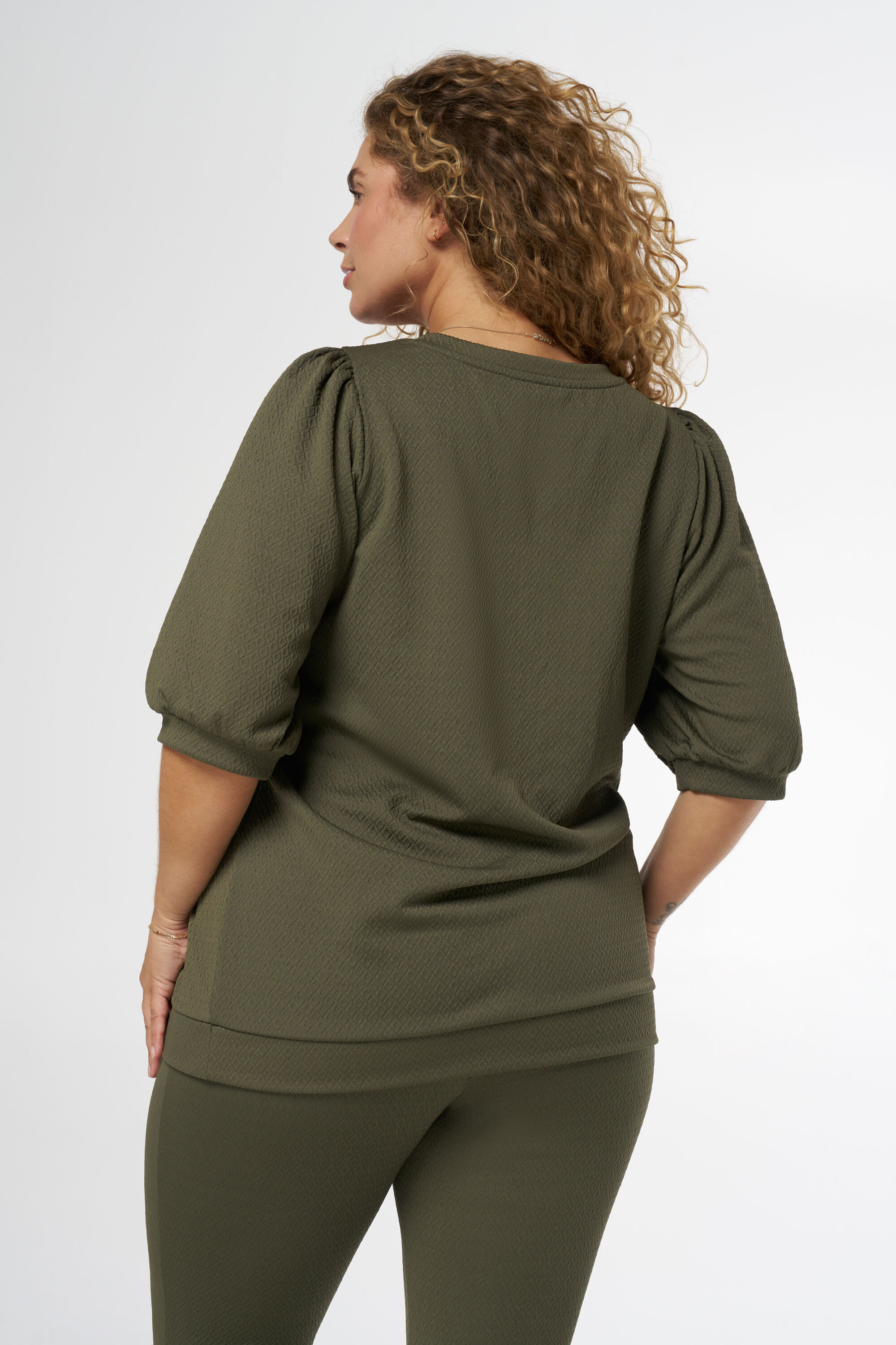 Top textur&eacute; image number 3