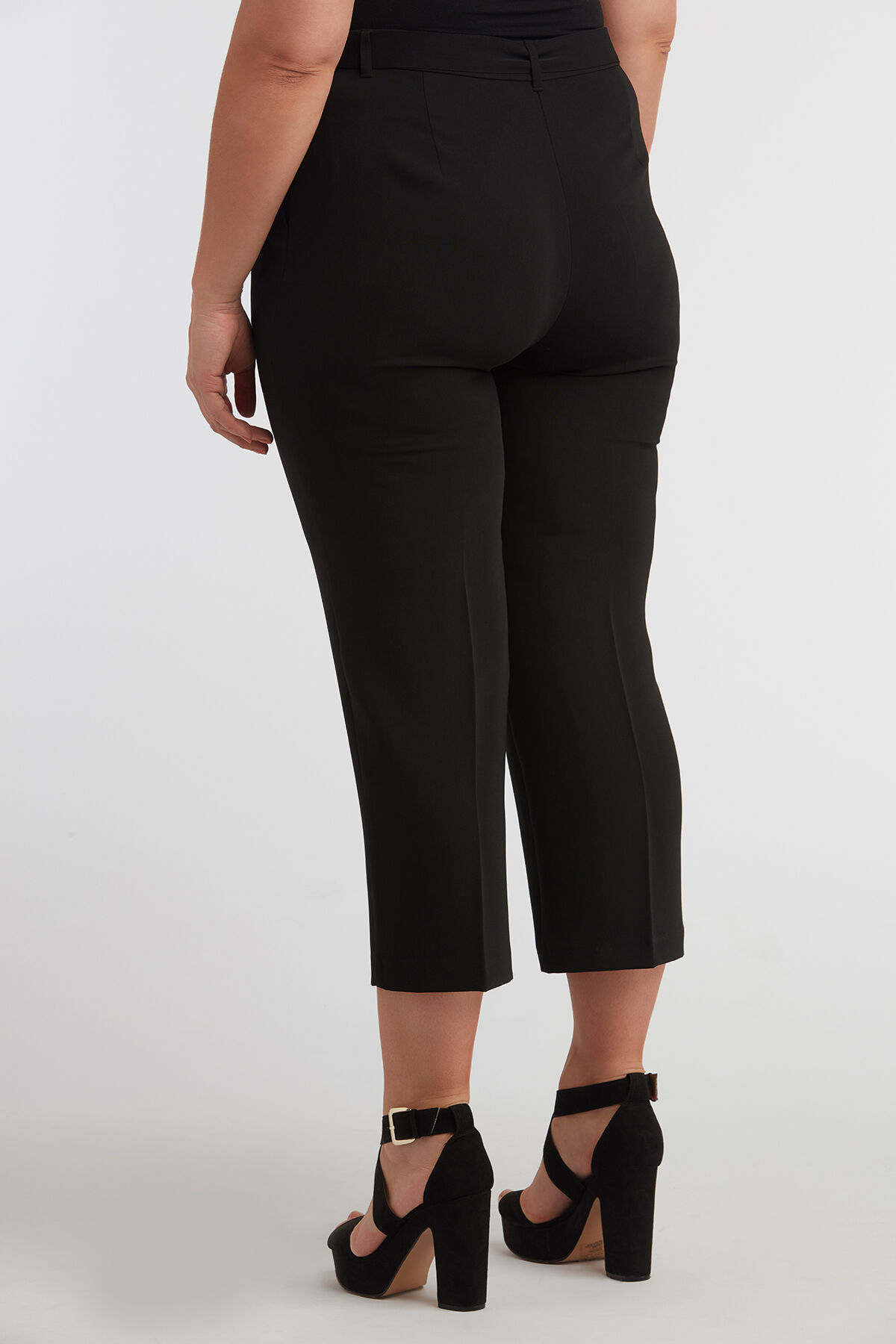 Pantalon coupe ample avec ceinture image number 4