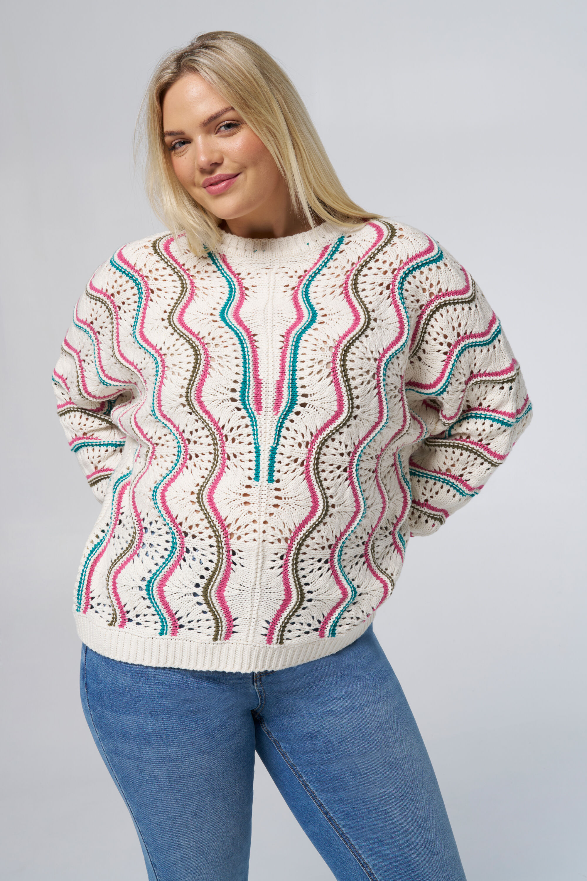 Pull en maille avec couleurs image number 5