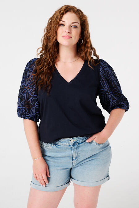 T-shirt à manches brodées T-shirt à manches brodées