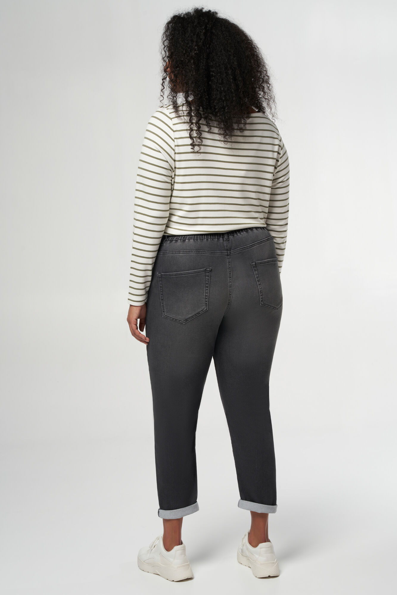 Pantalon de style jogging en denim image number 3