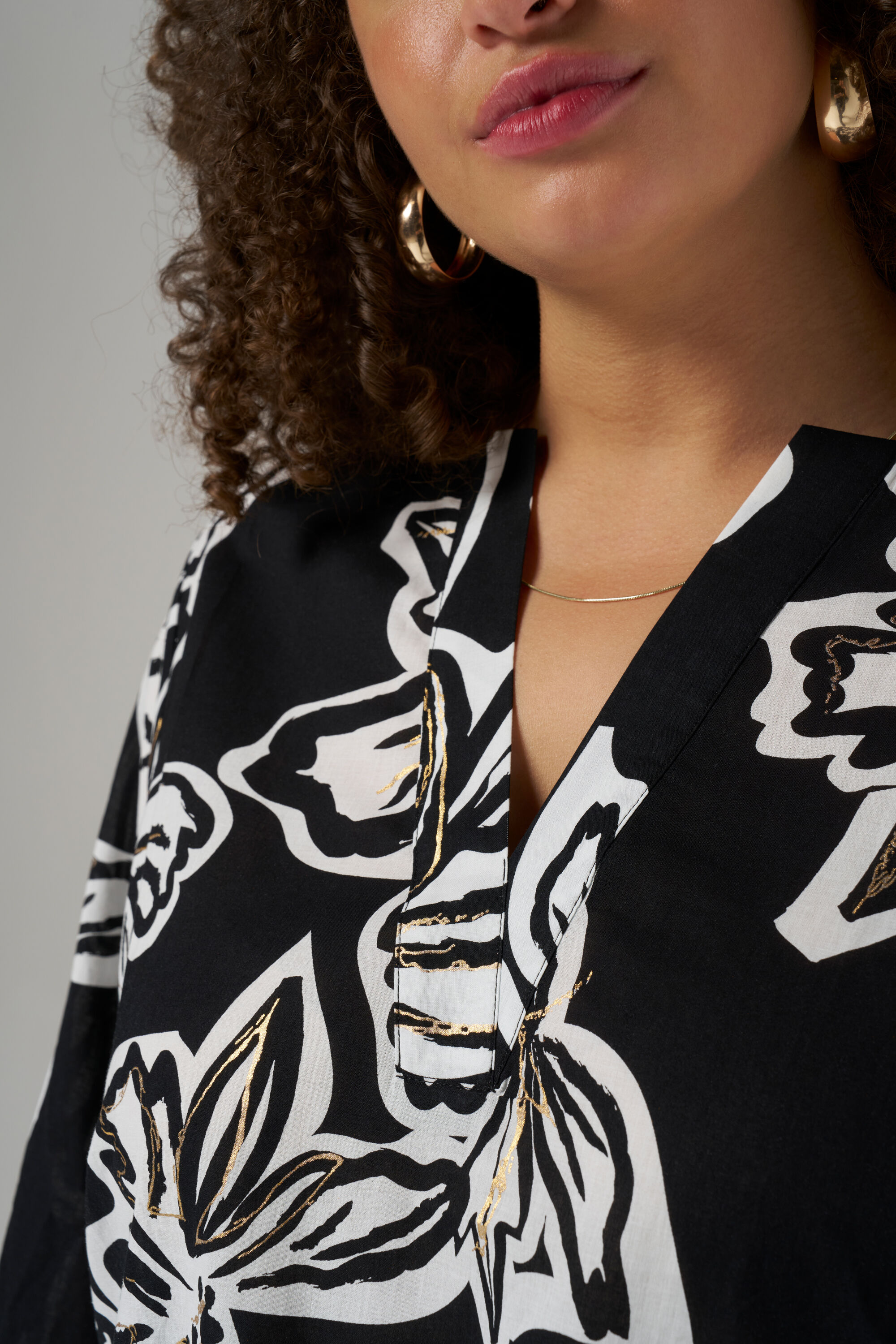 Chemisier avec col en V image number 4