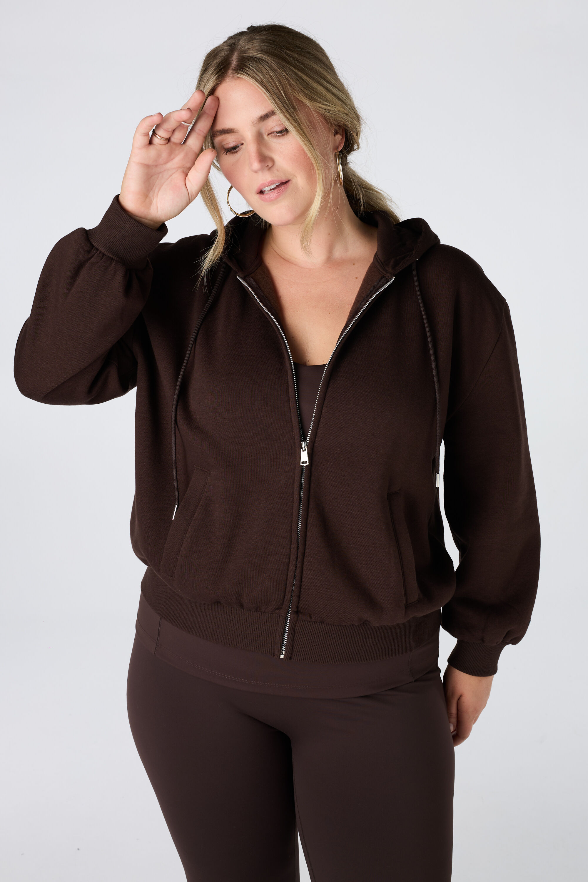Sweat zipp&eacute; avec capuche image number 0