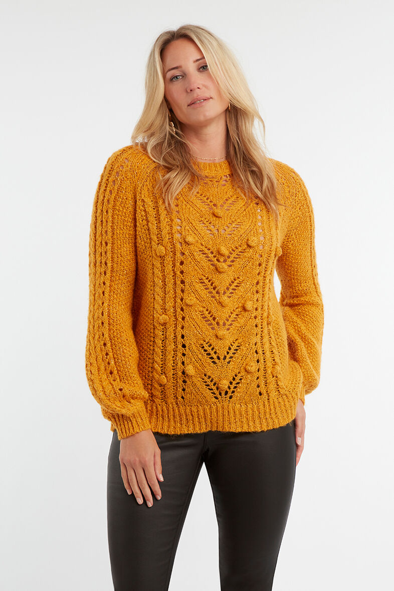 Pull en maille &agrave; pompons image number 5