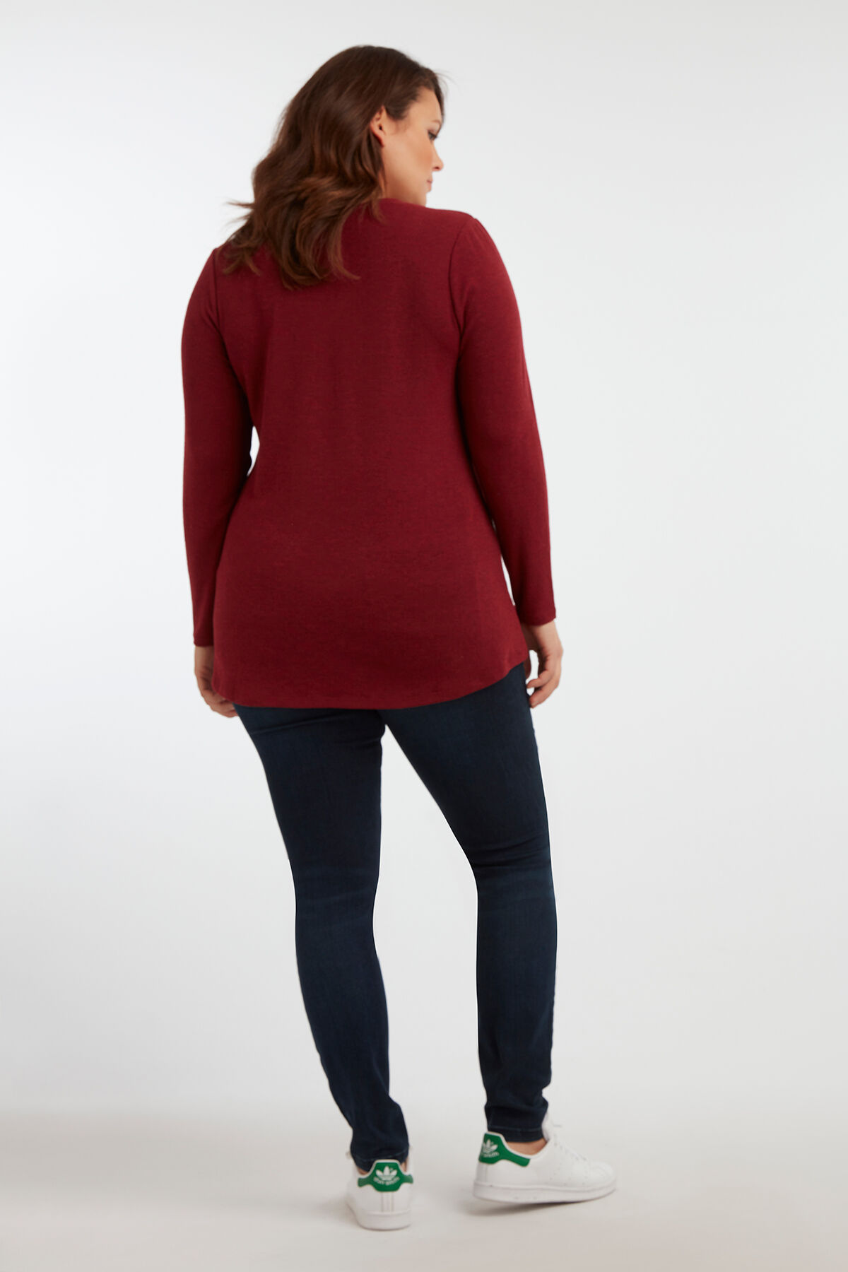 T-shirt avec col en V image number 4