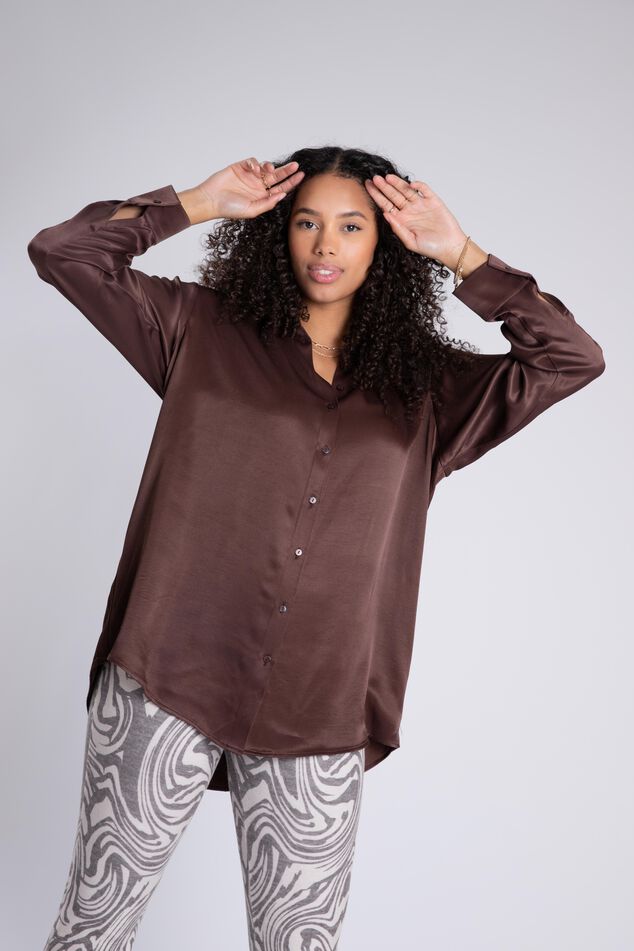 Chemisier en satin  image number 7