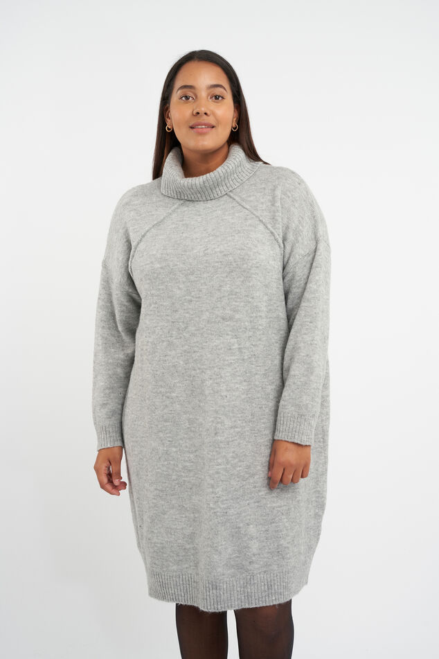 Robe en maille avec col roulé    image number 5