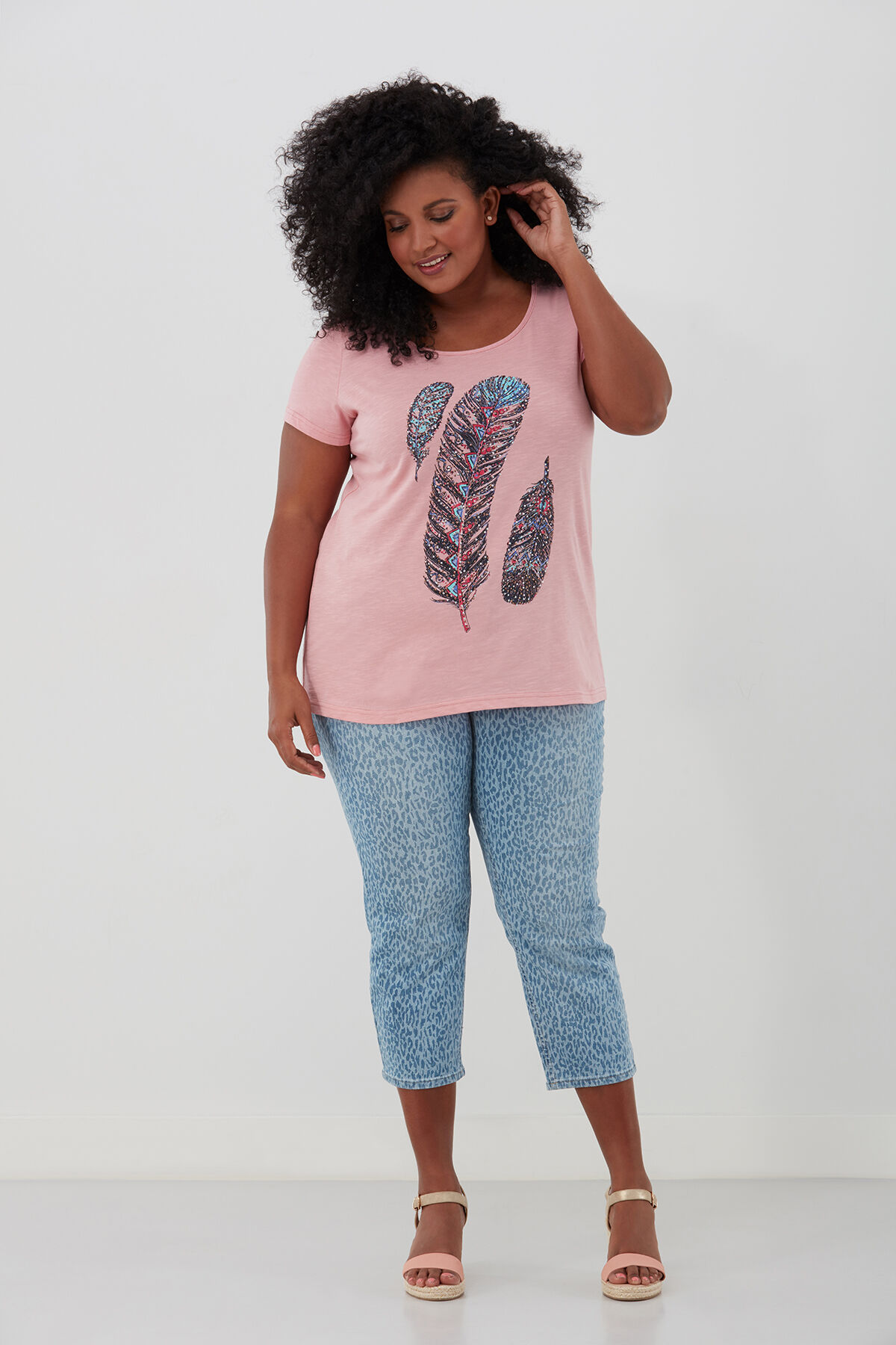 T-shirt basique &agrave; motif plumes image number 3