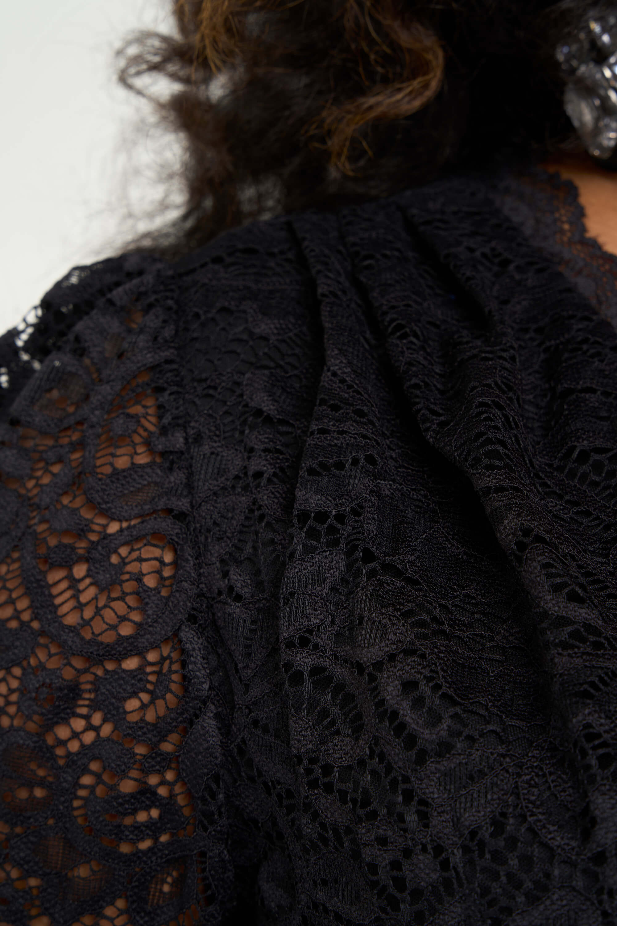 Robe avec de la dentelle  image number 6