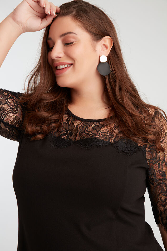 Robe avec dentelle image number 4