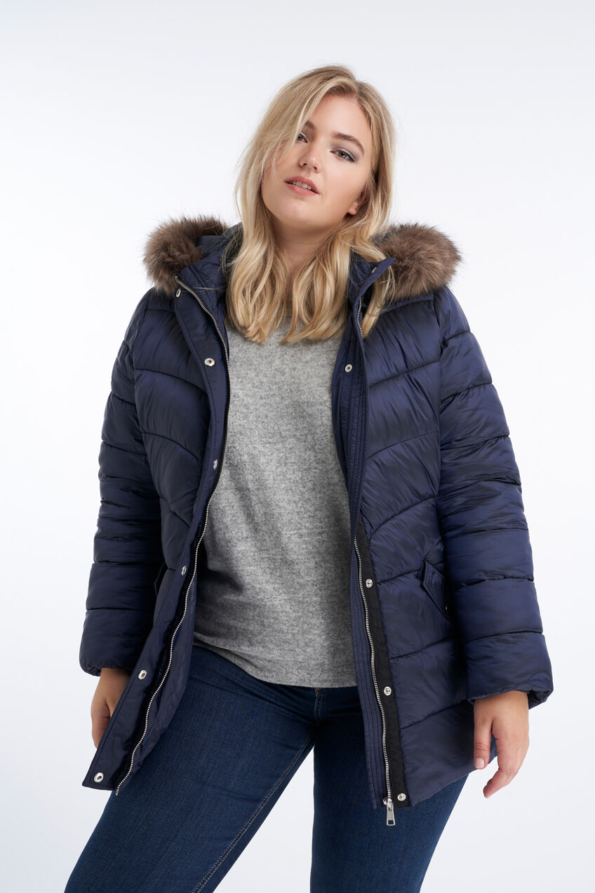 Veste matelass&eacute;e &agrave; capuche  image number 4