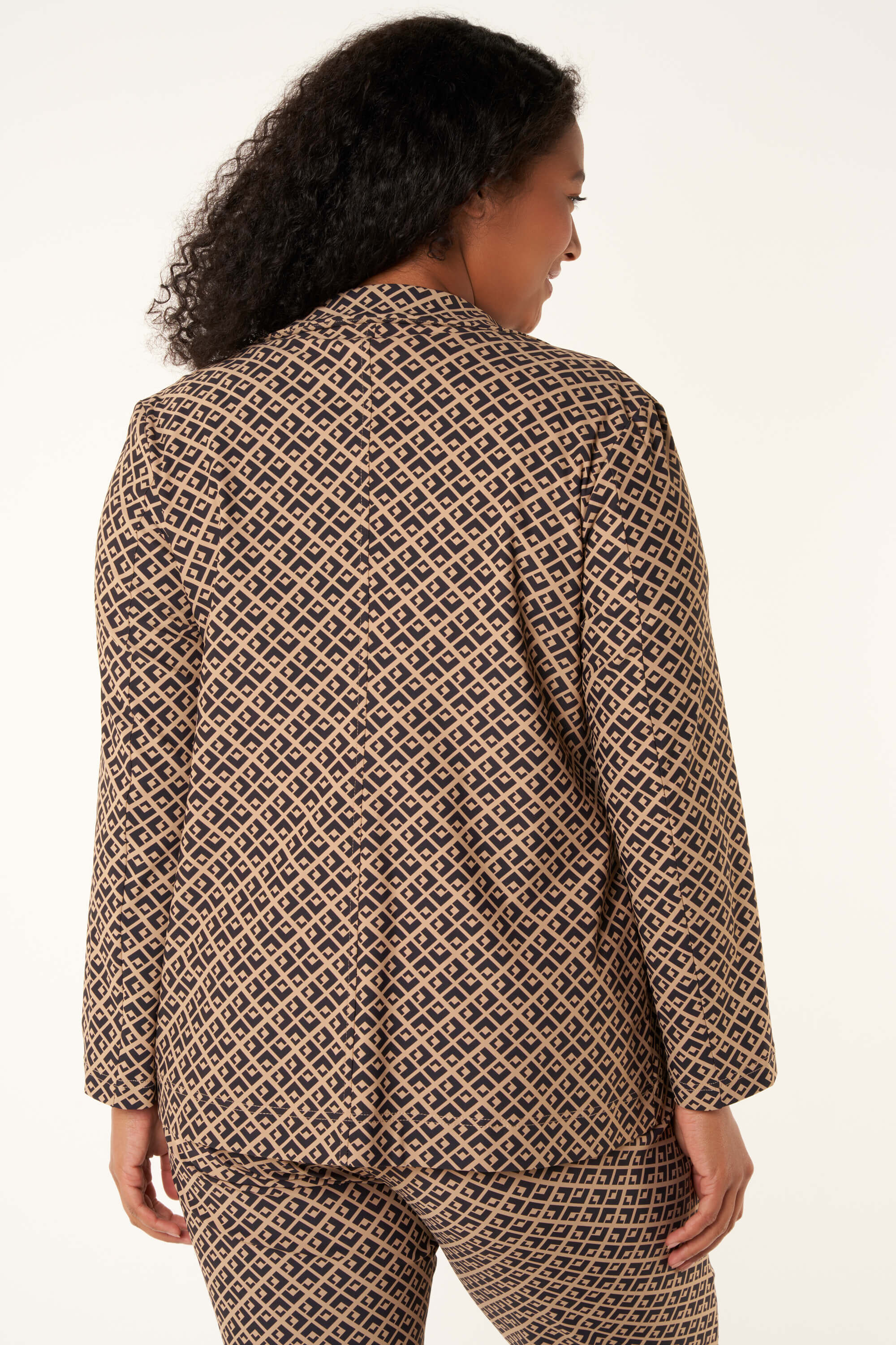 Blazer &agrave; l'&eacute;preuve des voyages image number 4