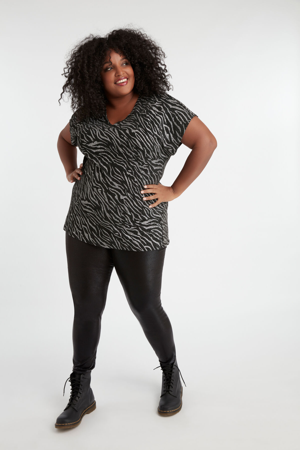 T-shirt long &agrave; imprim&eacute; paillet&eacute; image number 3