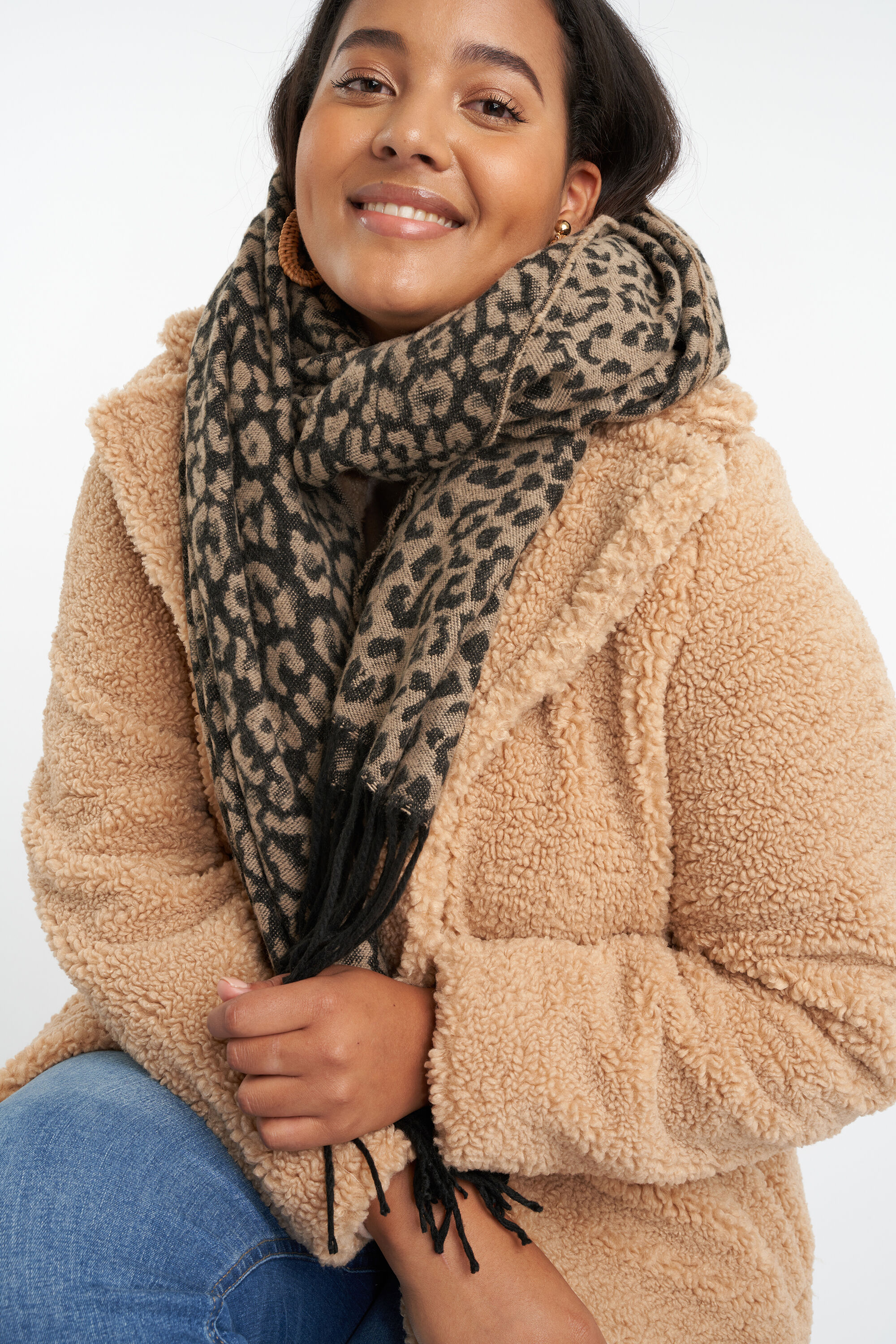 Foulard imprim&eacute; panth&egrave;re  image number 2