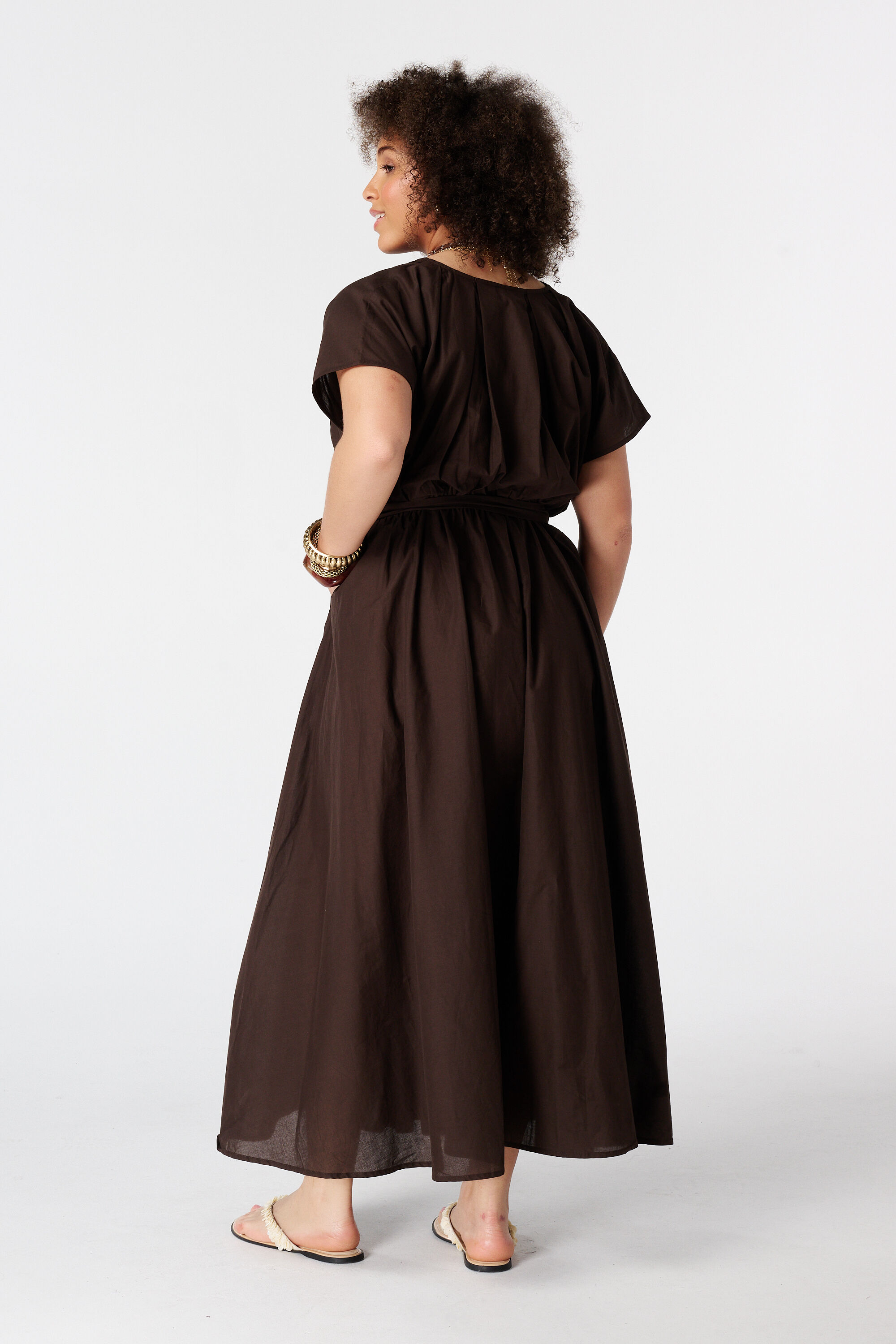 Robe maxi avec ceinture image number 3