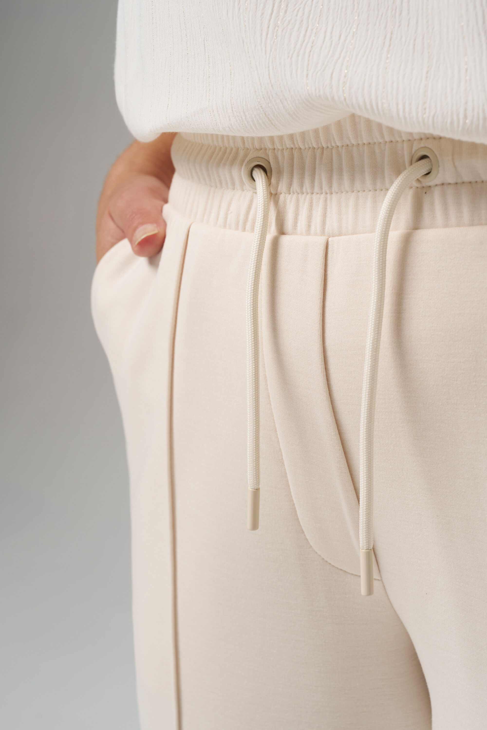 Jean avec couture d&eacute;corative  image number 4