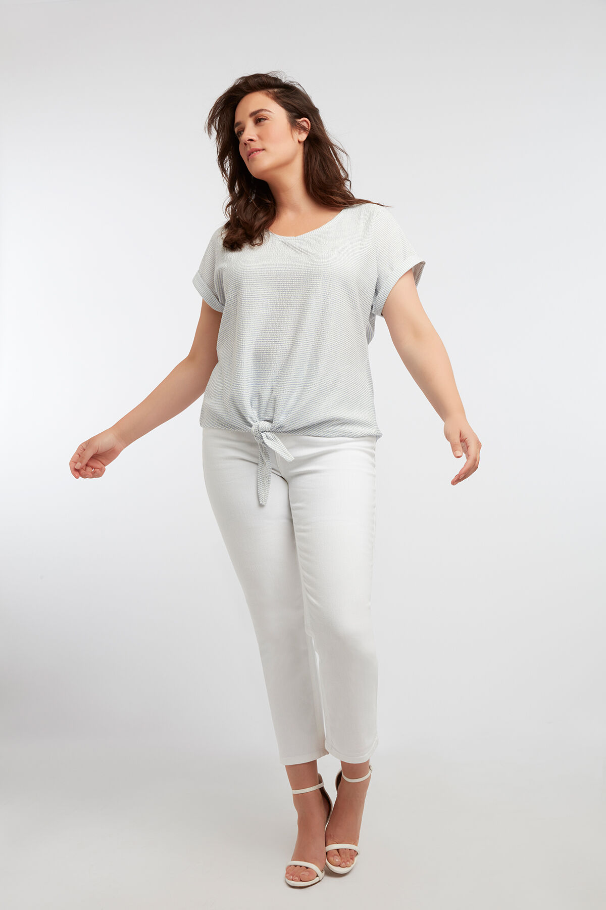 T-shirt court avec noeud image number 4