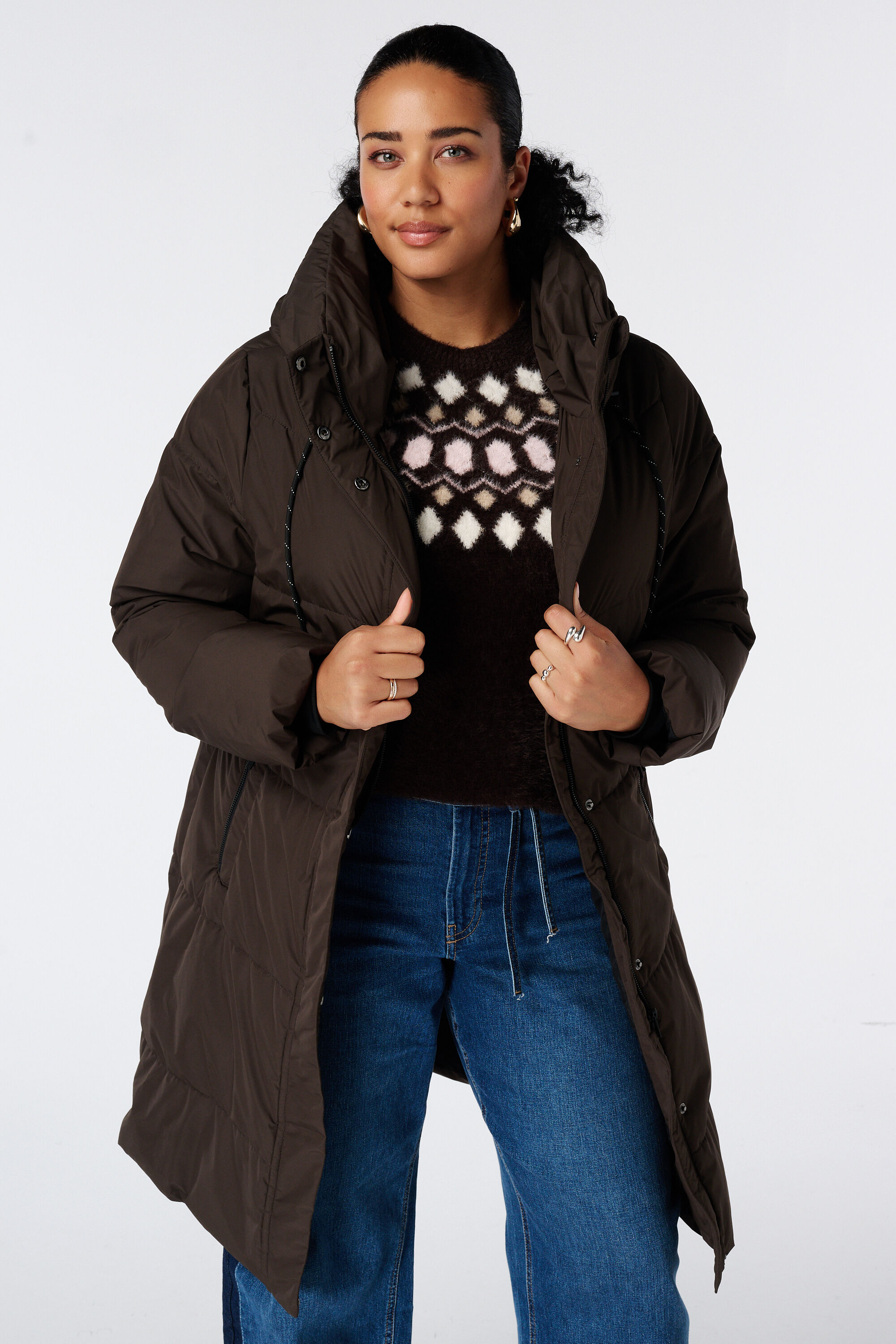 Manteau long matelass&eacute; avec capuche
