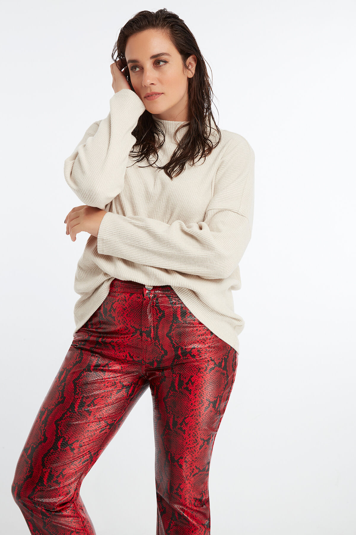 Pull-over &agrave; col roul&eacute; image number 6