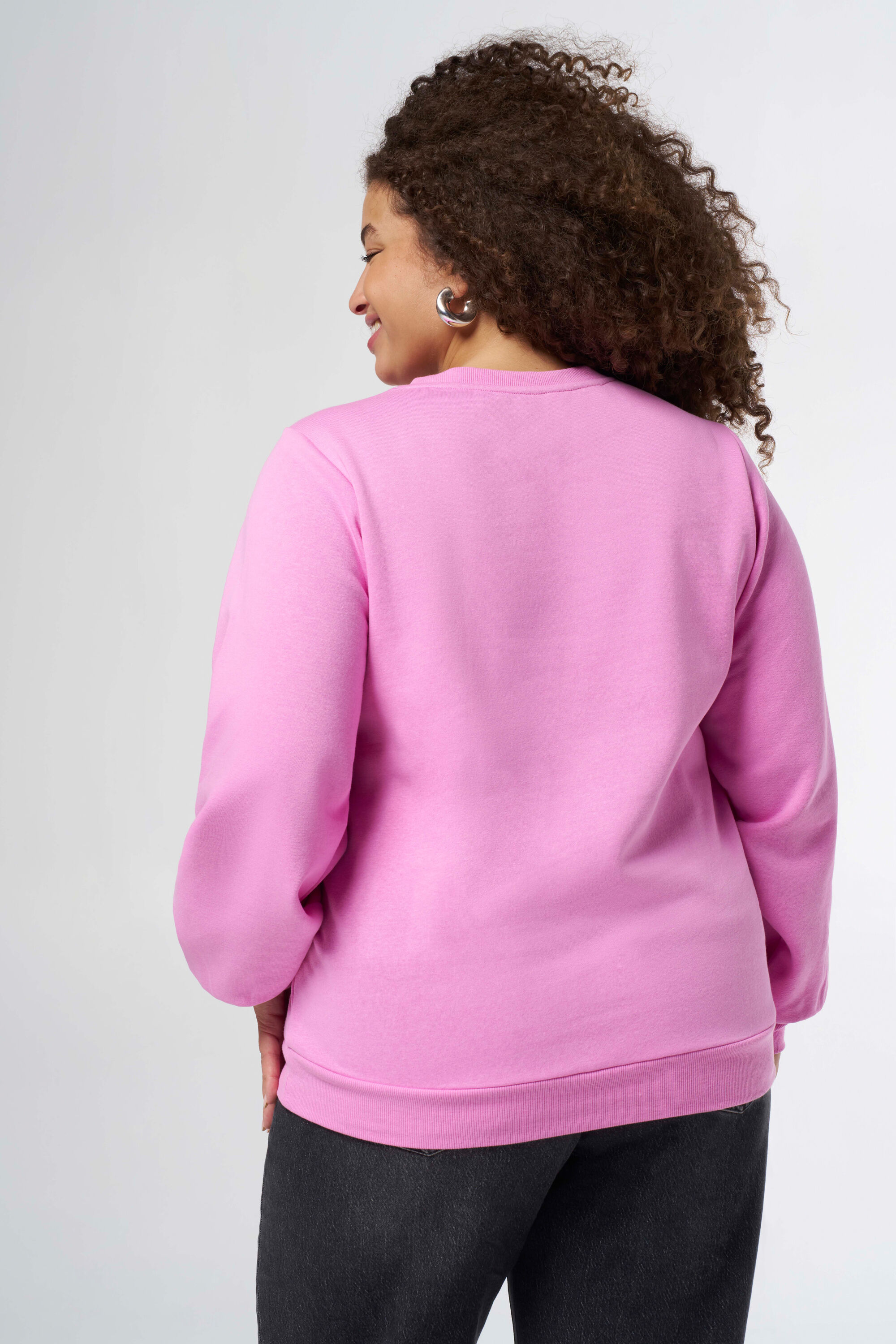 Pull avec inscription image number 3