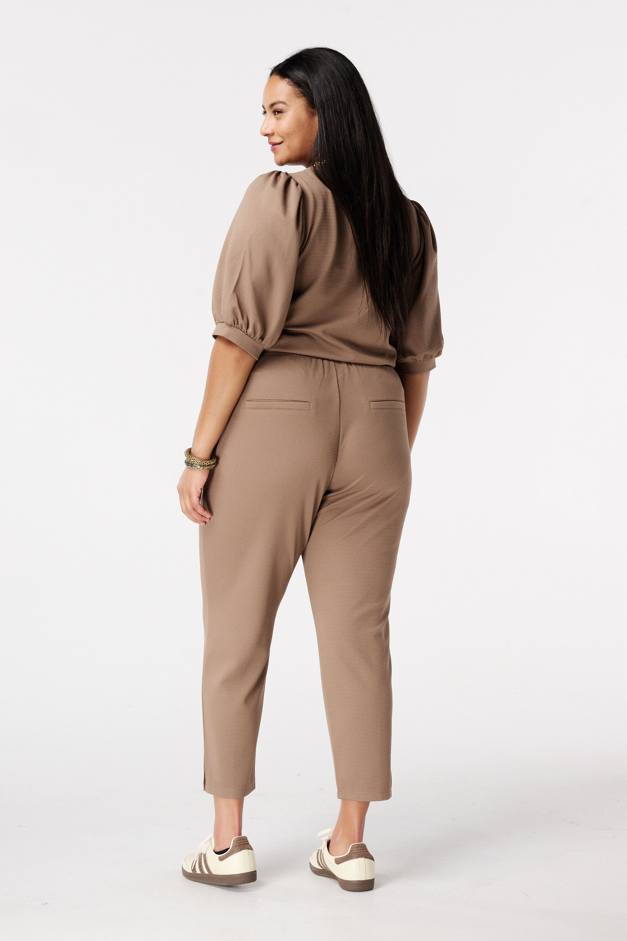 Pantalon avec cordon coulissant image number 3