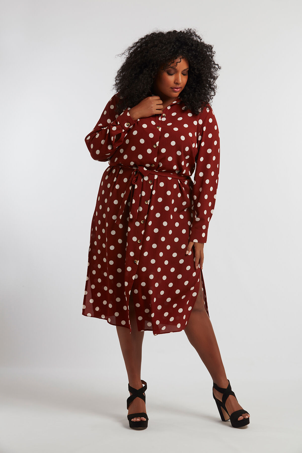 Robe chemise &agrave; pois image number 6