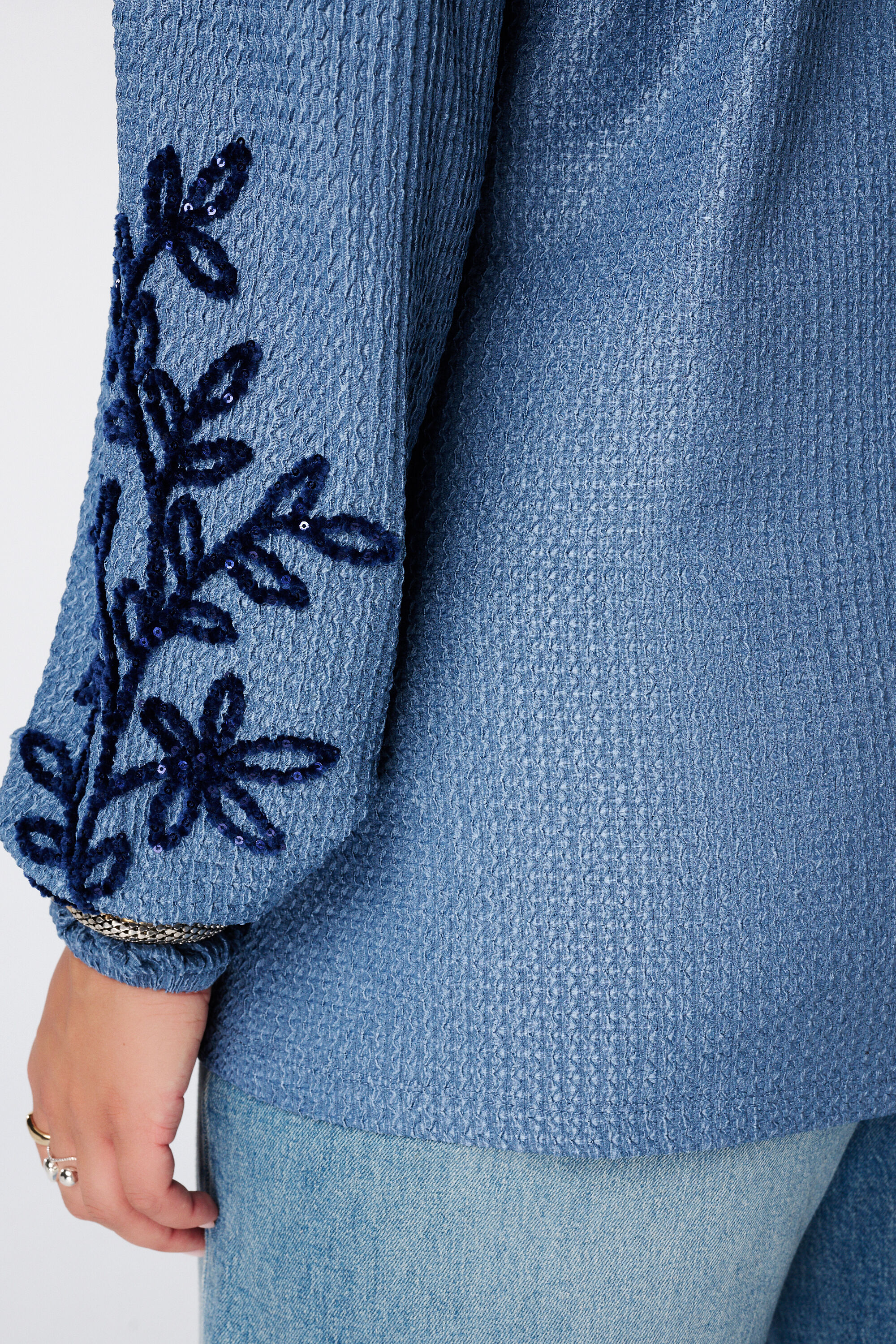 Haut avec broderie image number 6