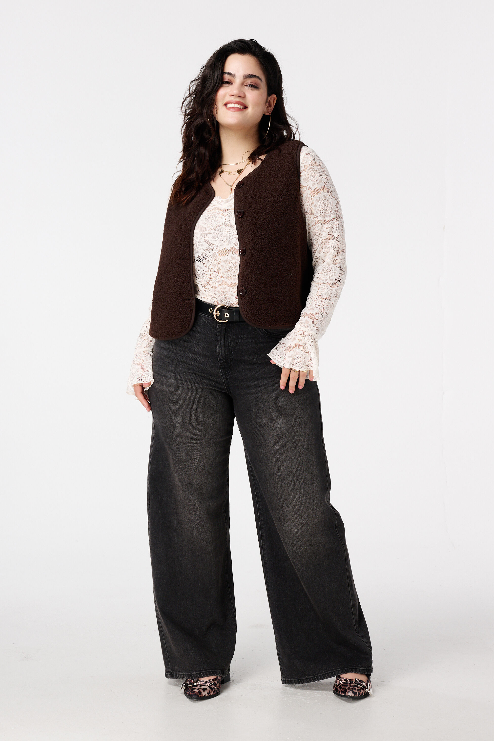 Gilet teddy avec fermeture boutonn&eacute;e image number 5