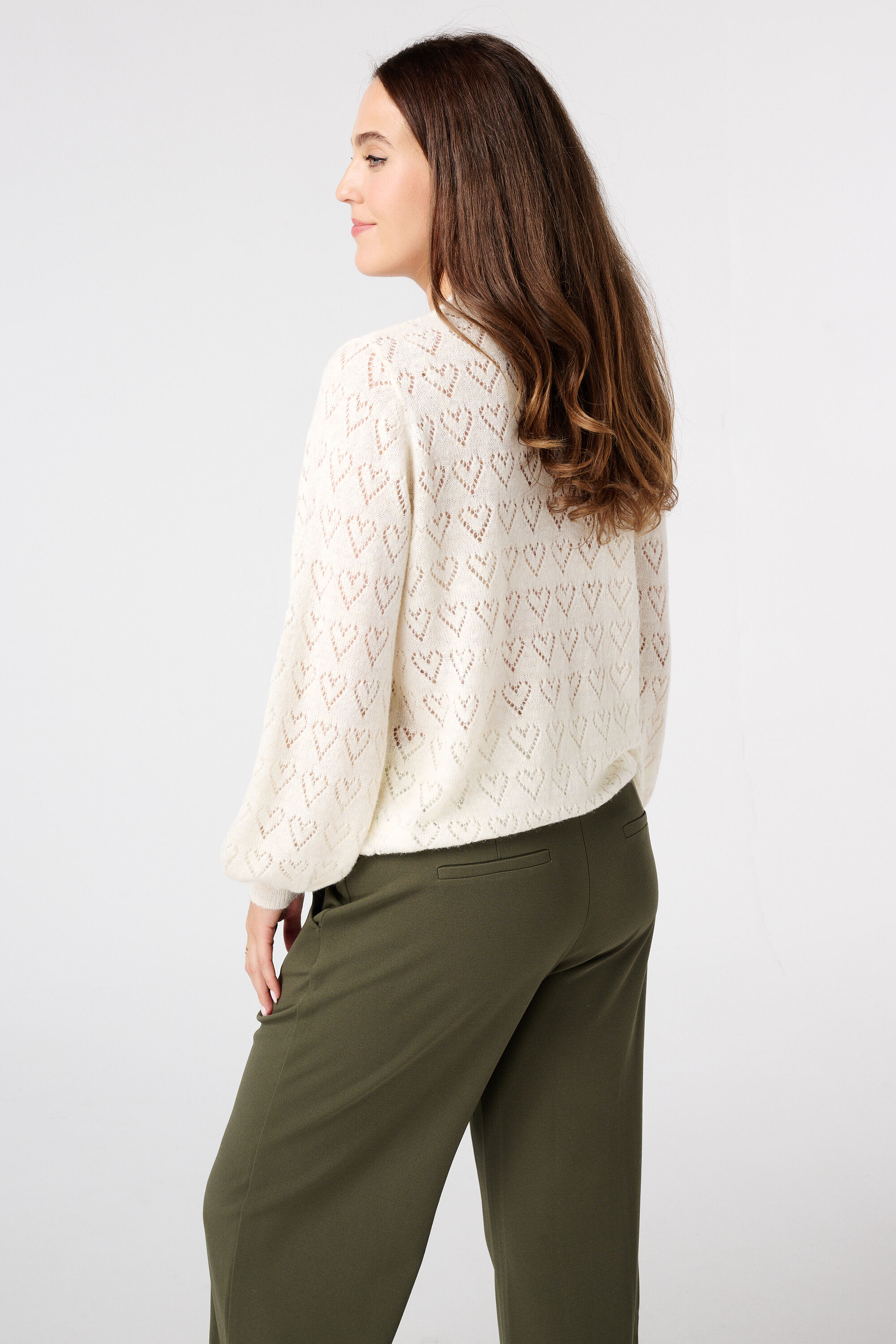 Pull ajour&eacute; avec motif c&oelig;urs image number 3