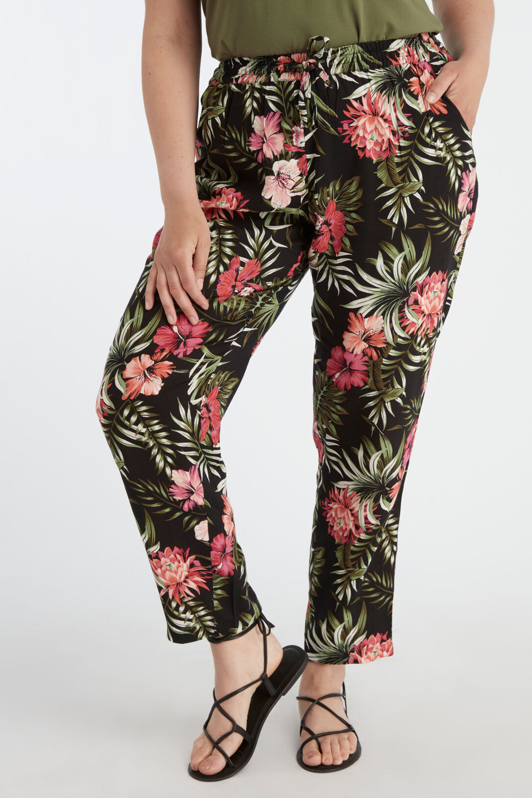 Pantalon coupe ample &agrave; imprim&eacute; image number 3