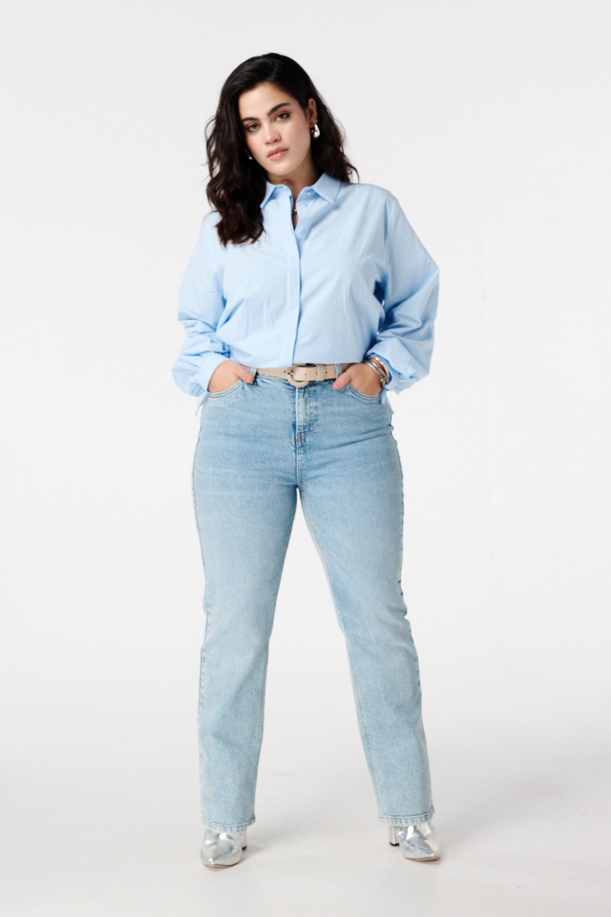 Blouse avec d&eacute;tails &agrave; cordon image number 5