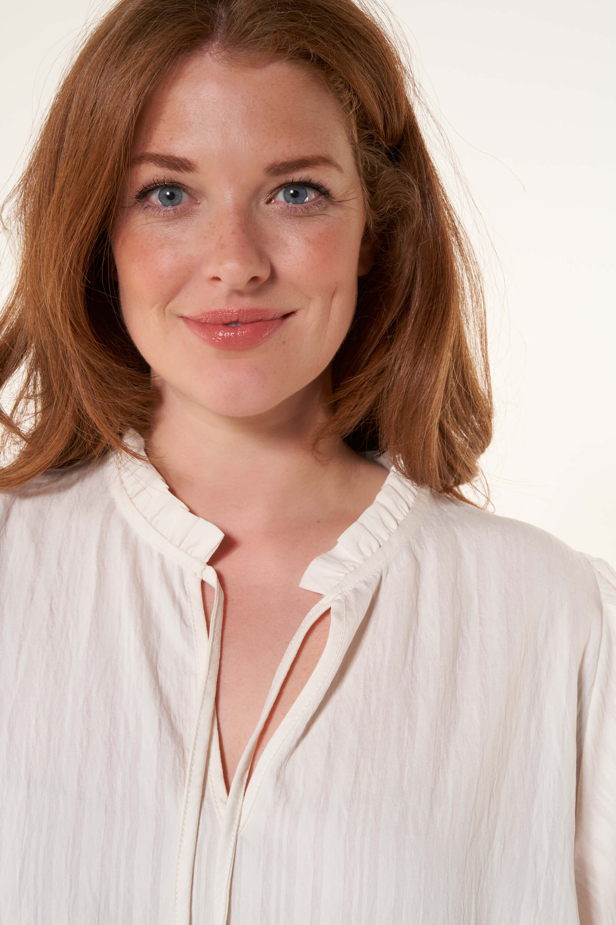 Chemisier &agrave; manches courtes  image number 4