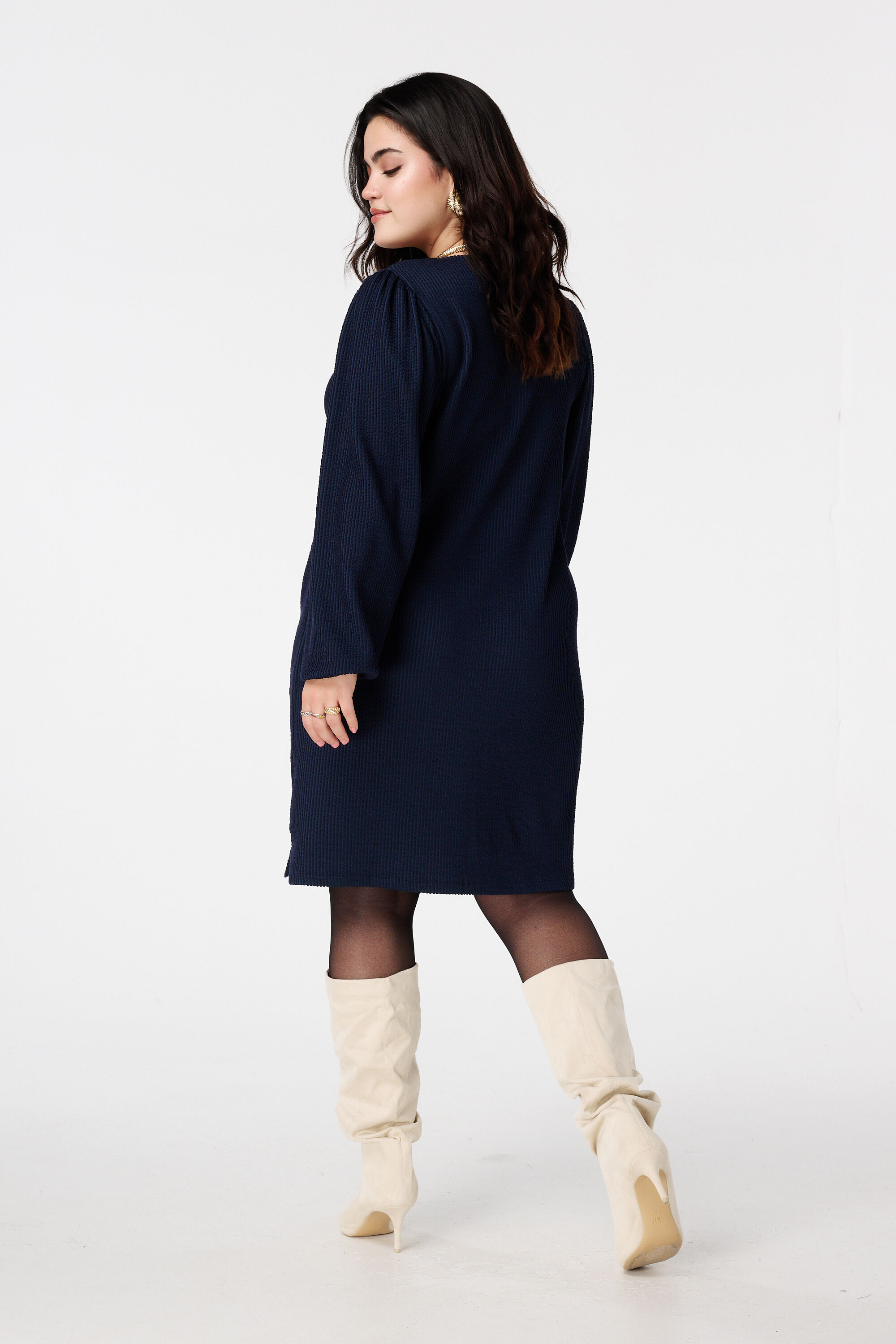 Robe droite &agrave; manches bouffantes image number 3