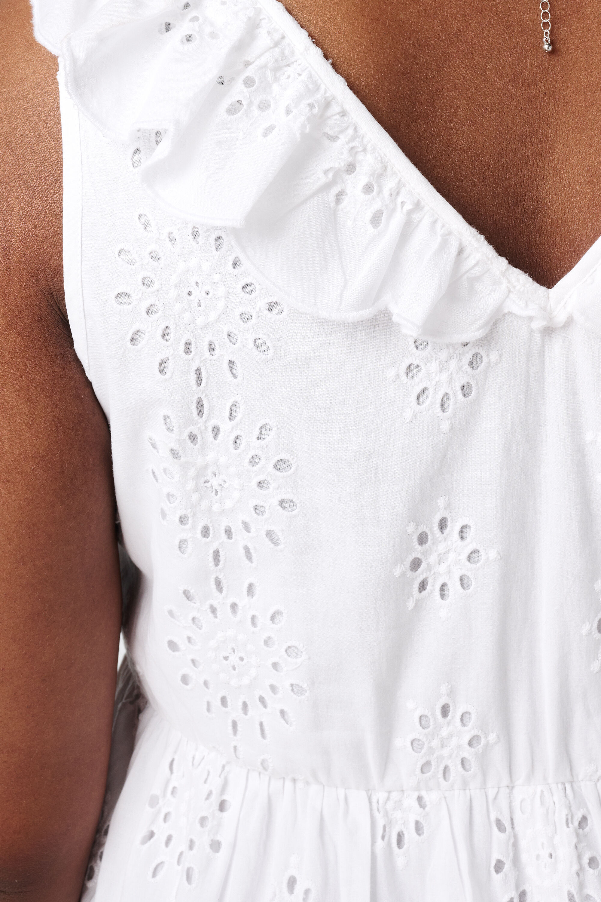 Robe avec motif brod&eacute; image number 6