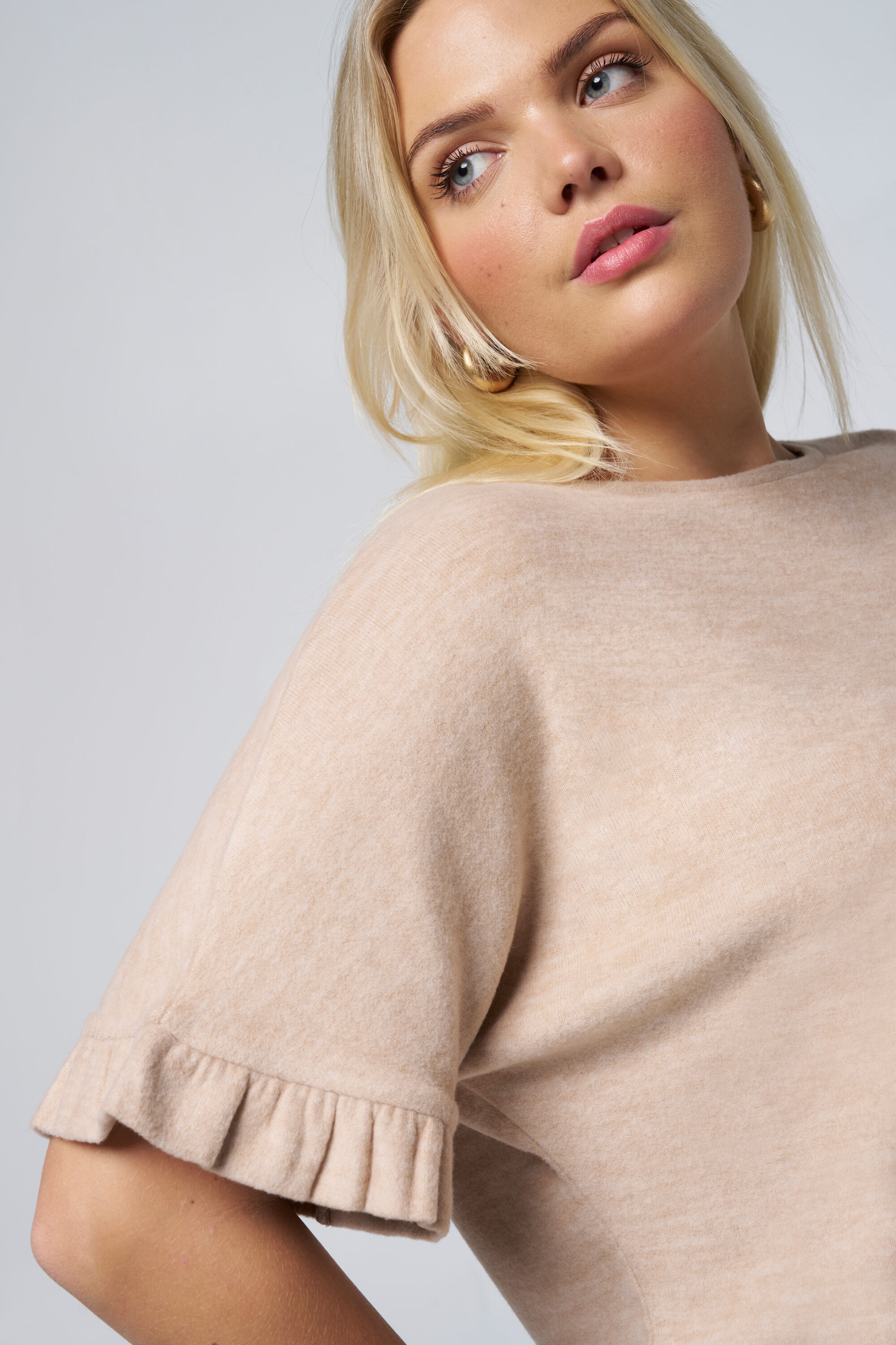 Top &agrave; manches volant&eacute;es image number 4