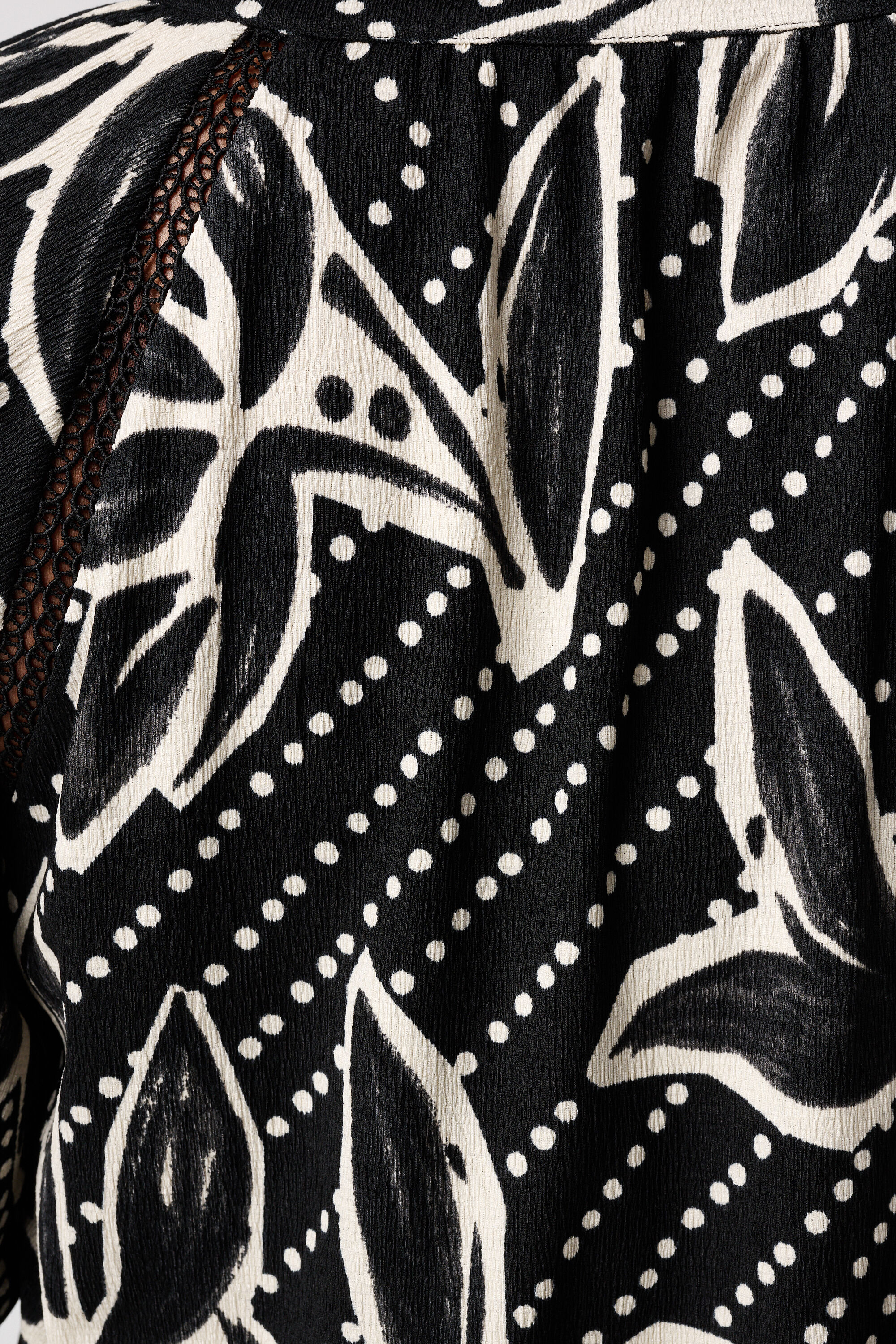 Top &agrave; manches papillon image number 6