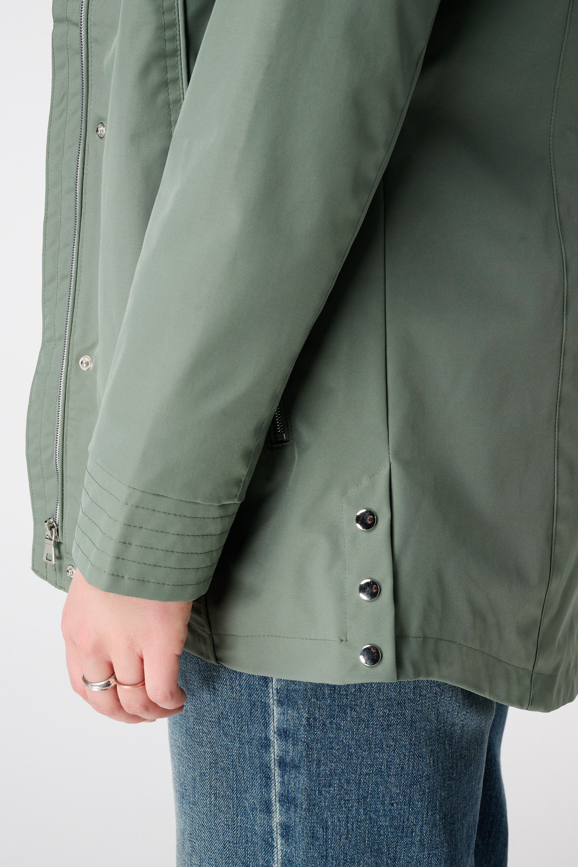 Veste &agrave; capuche image number 6