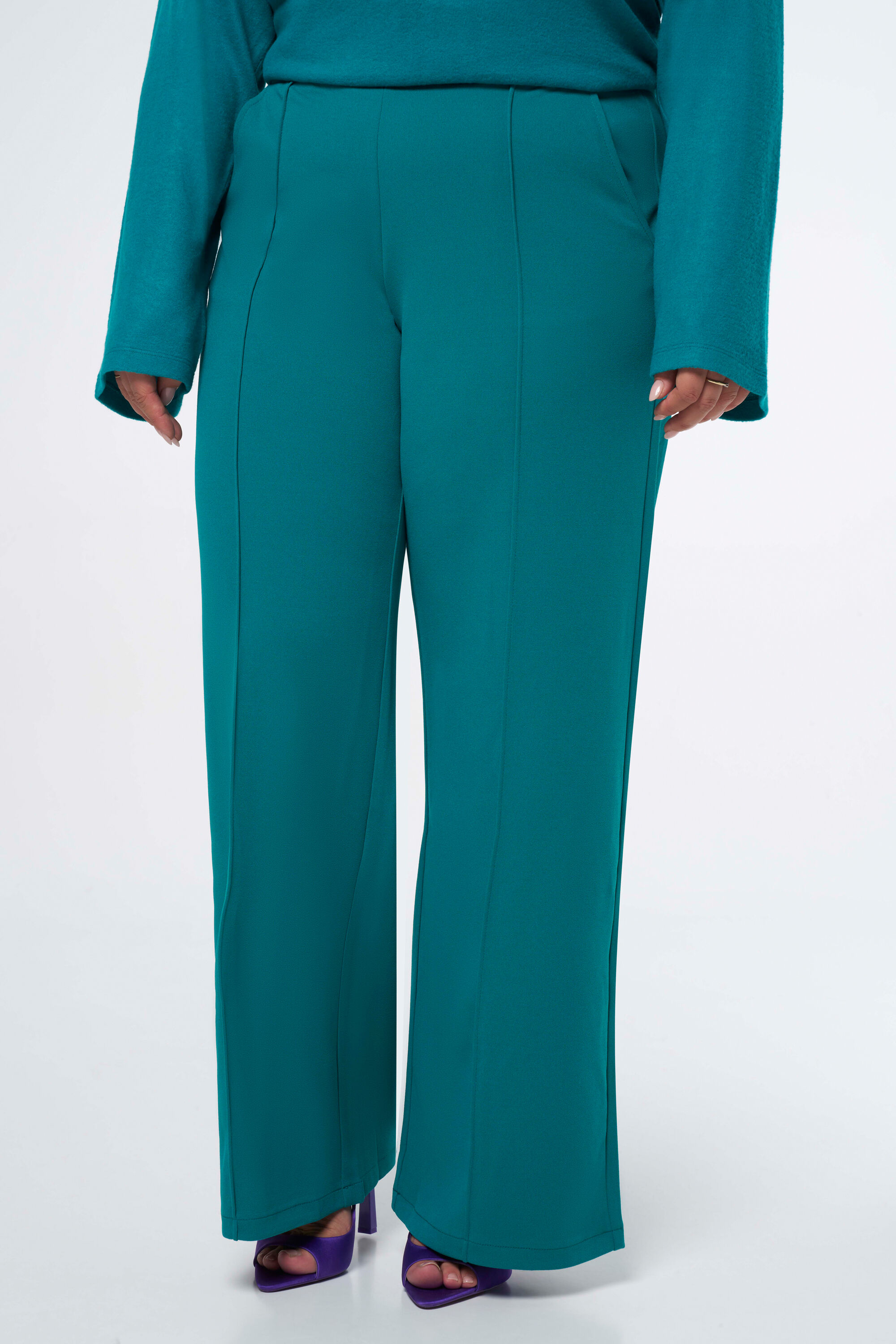 Pantalon droit extensible image number 5