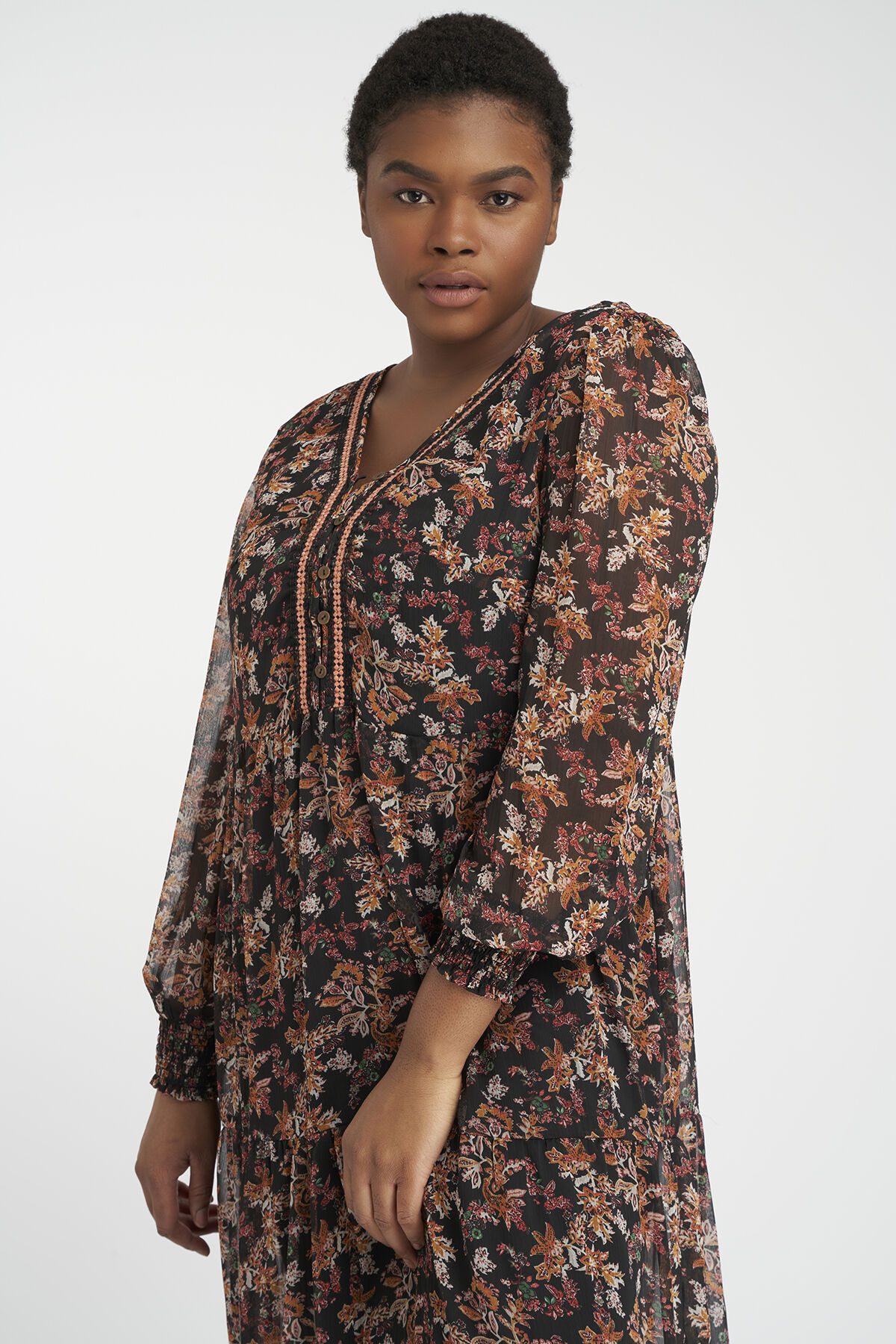 Longue robe &agrave; imprim&eacute; floral image number 5