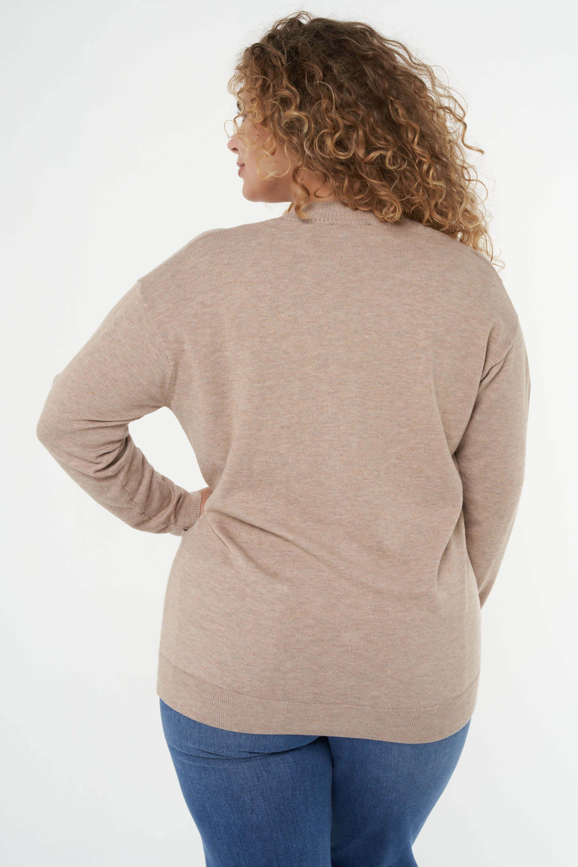 Gilet en maille &agrave; boutons image number 4