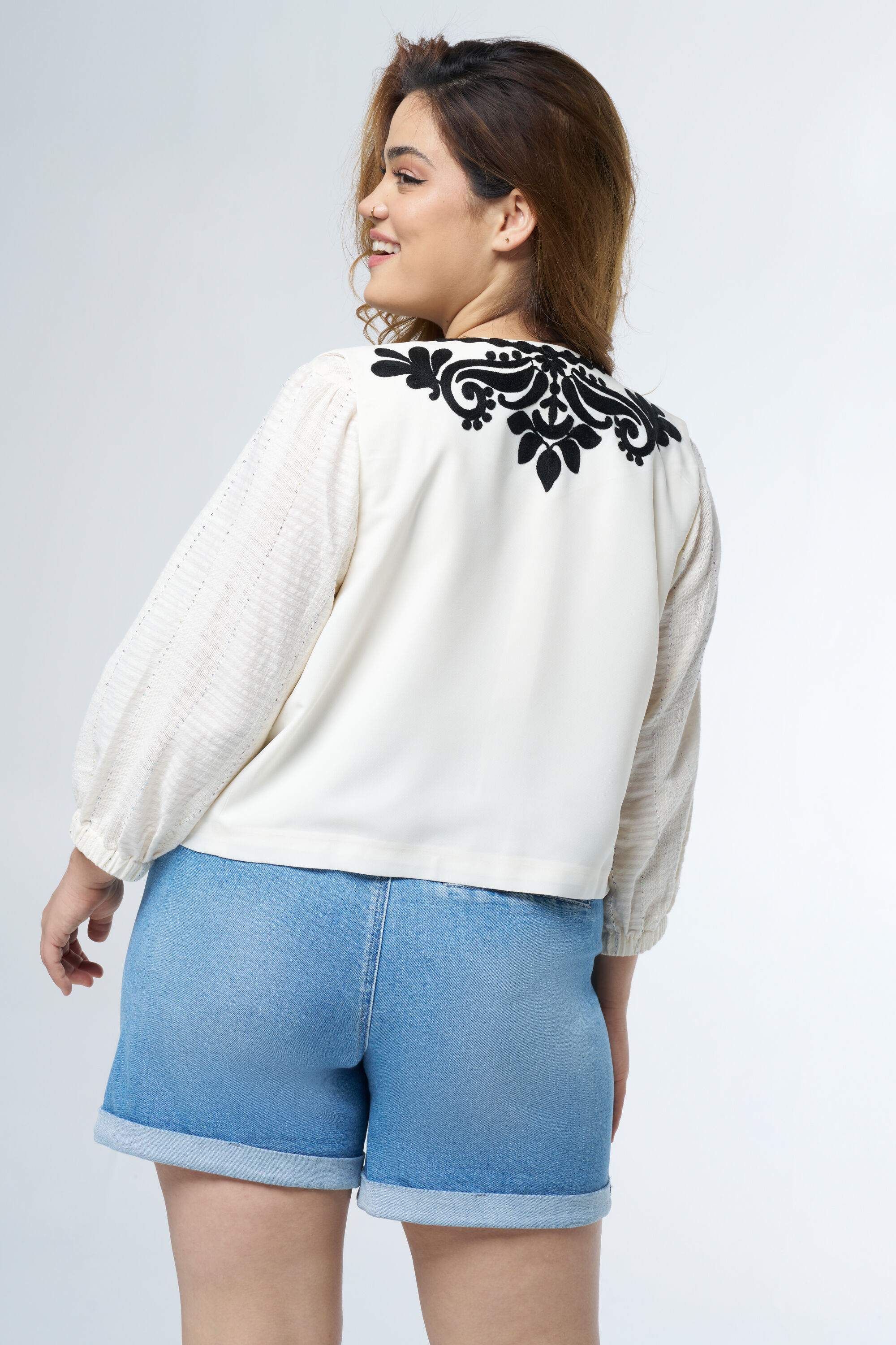 Gilet brod&eacute; image number 3