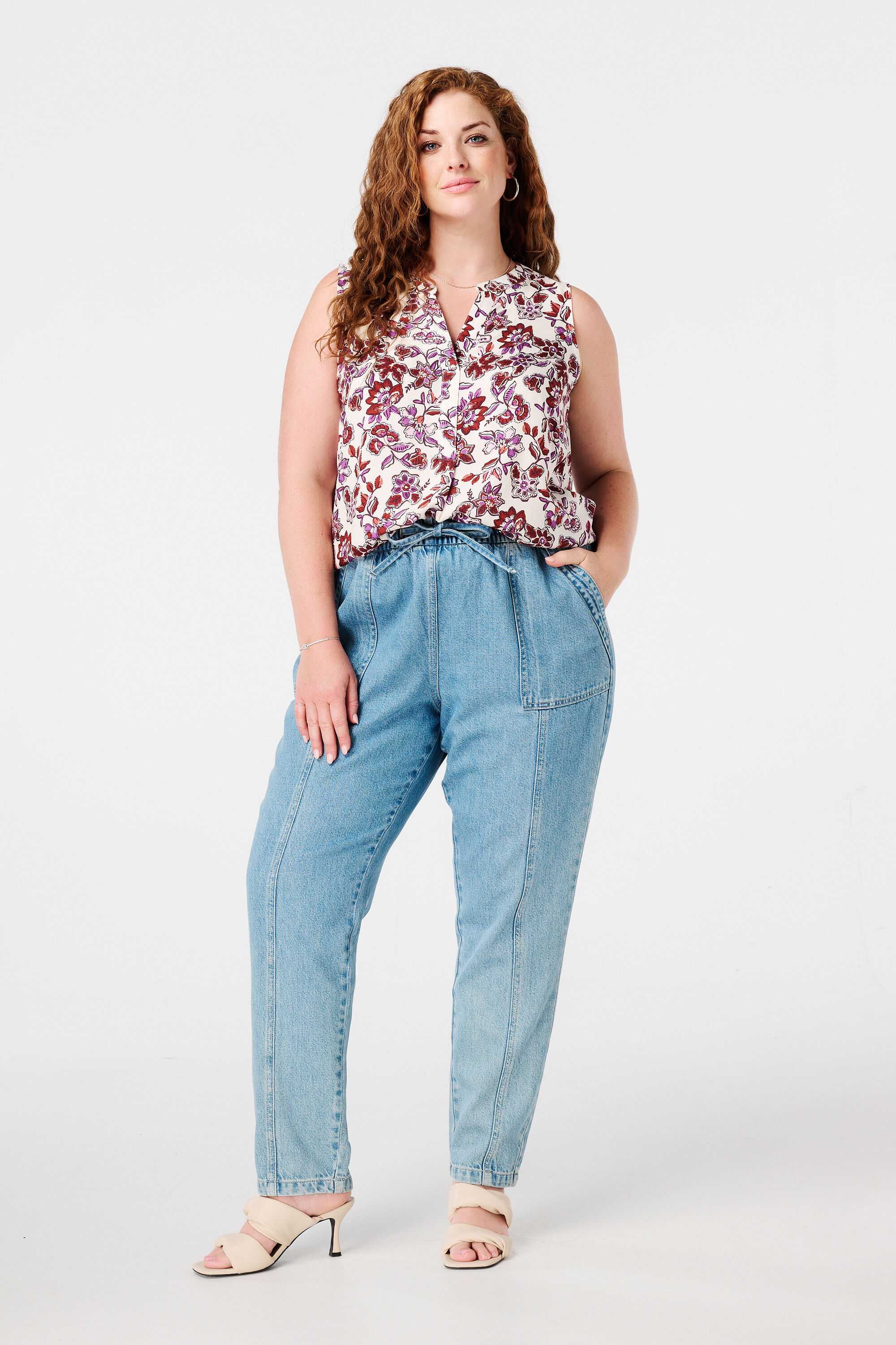 Haut avec col en V et &agrave; imprim&eacute; image number 5