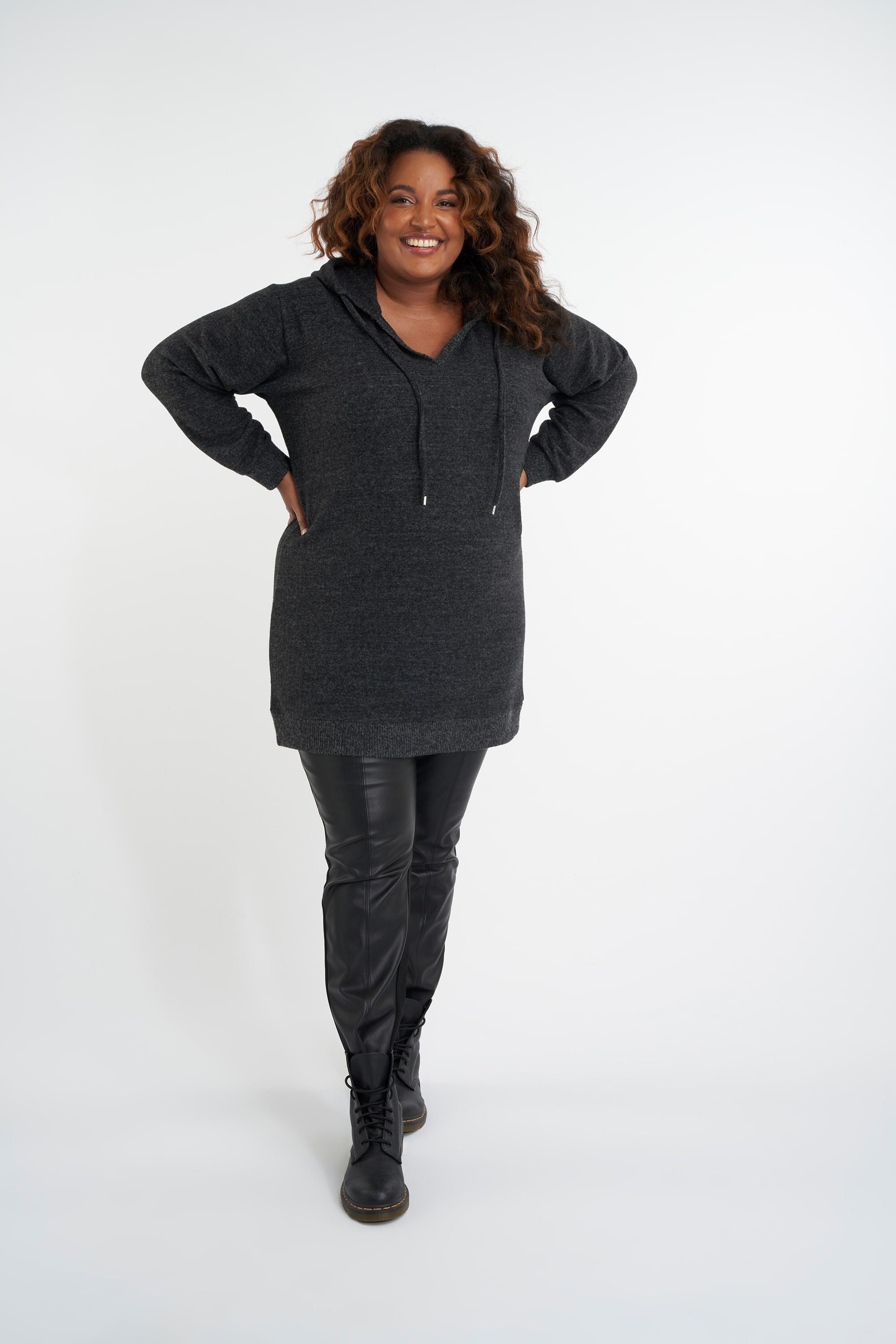 Pull &agrave; capuche image number 5