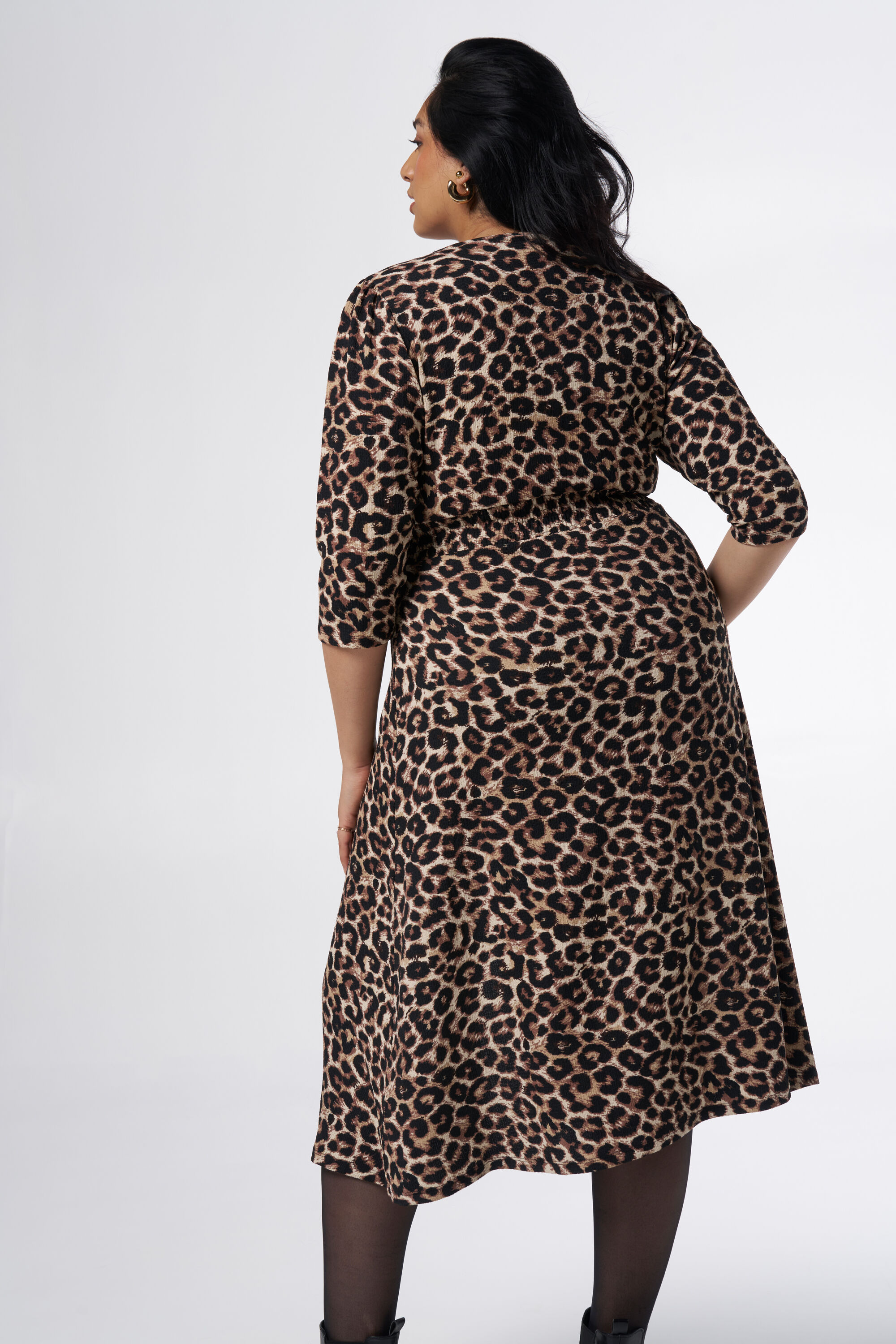 Robe midi structur&eacute;e &agrave; imprim&eacute; image number 3