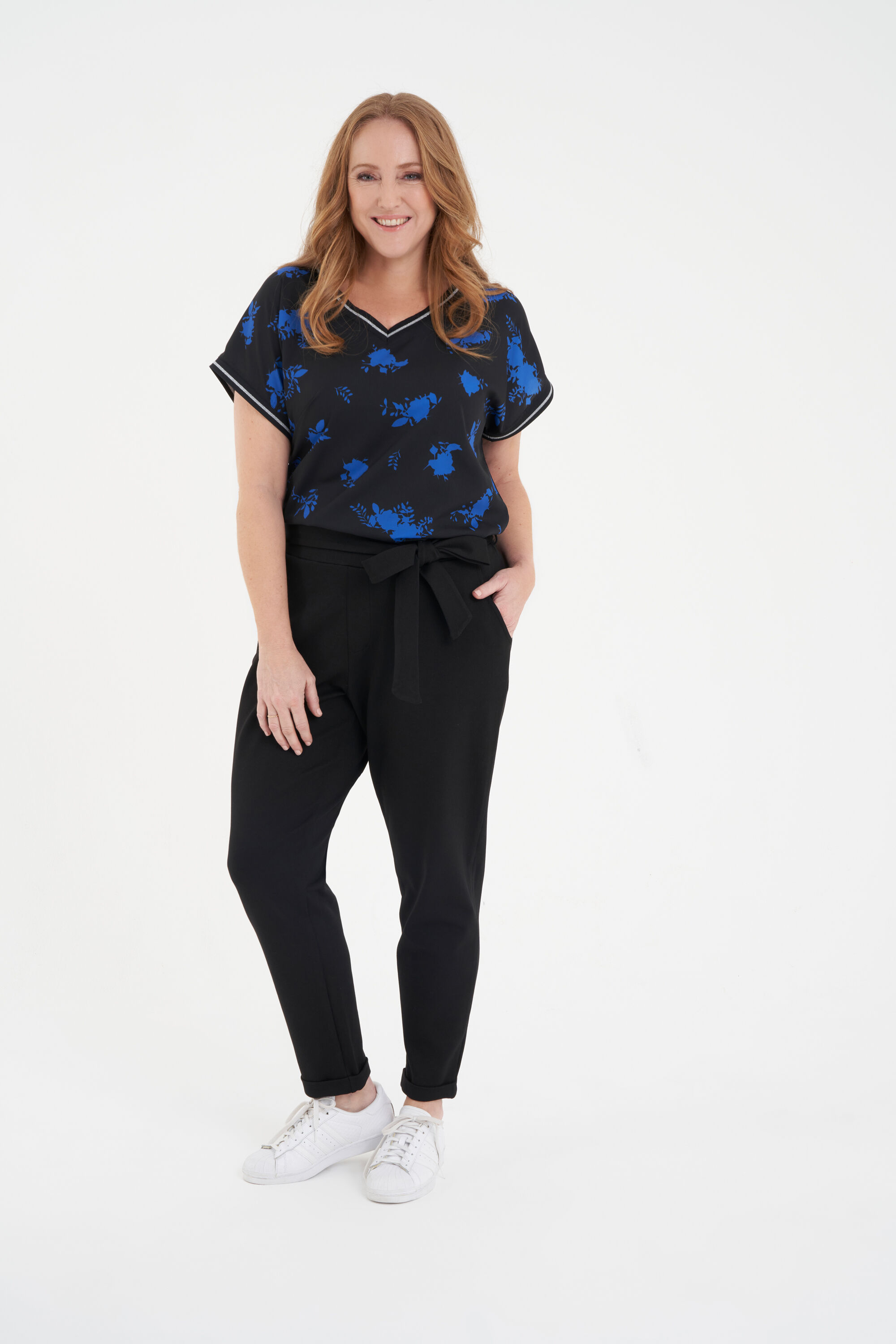 Pantalon avec ceinture image number 5