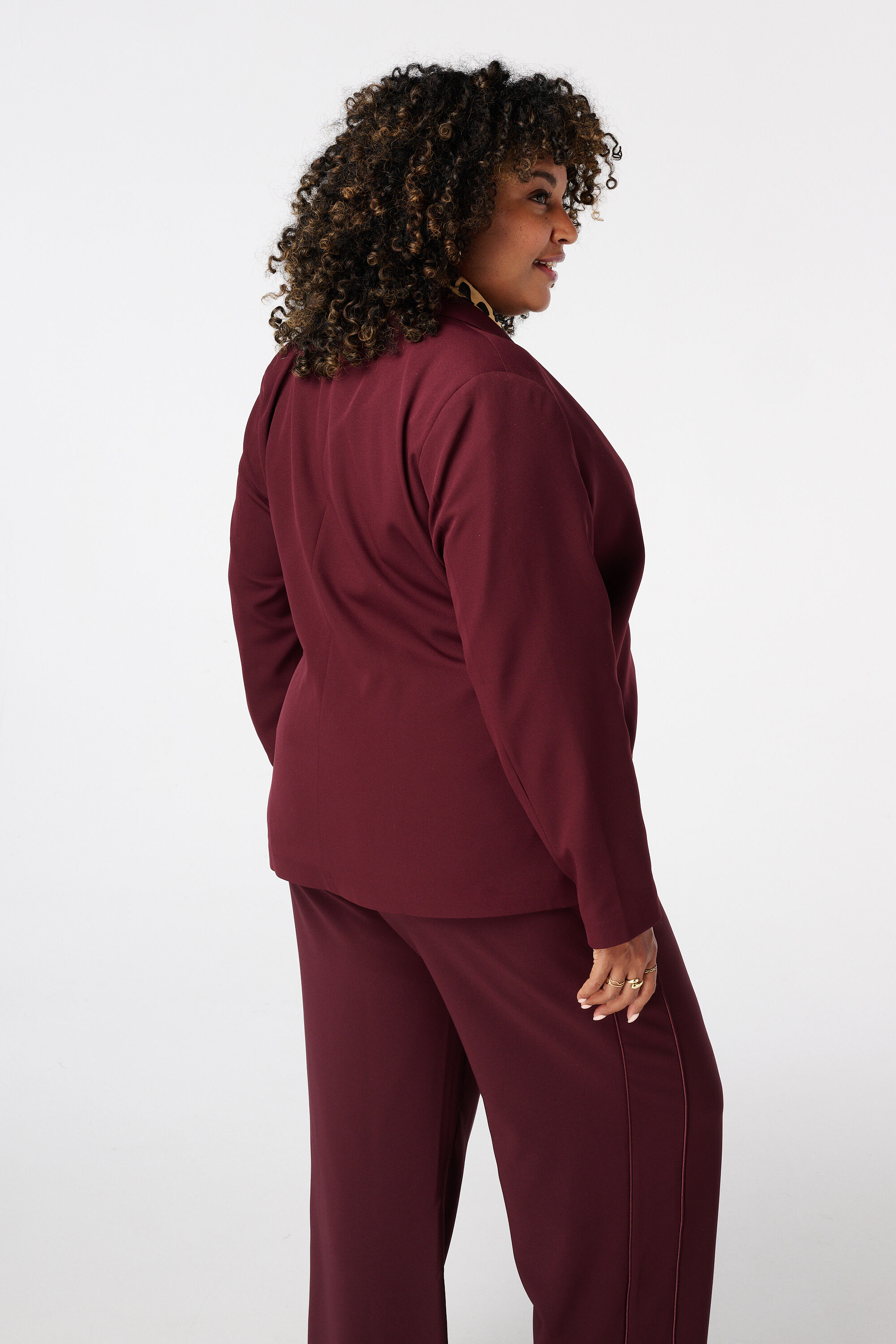 Blazer &agrave; revers avec ceinture &agrave; nouer image number 3